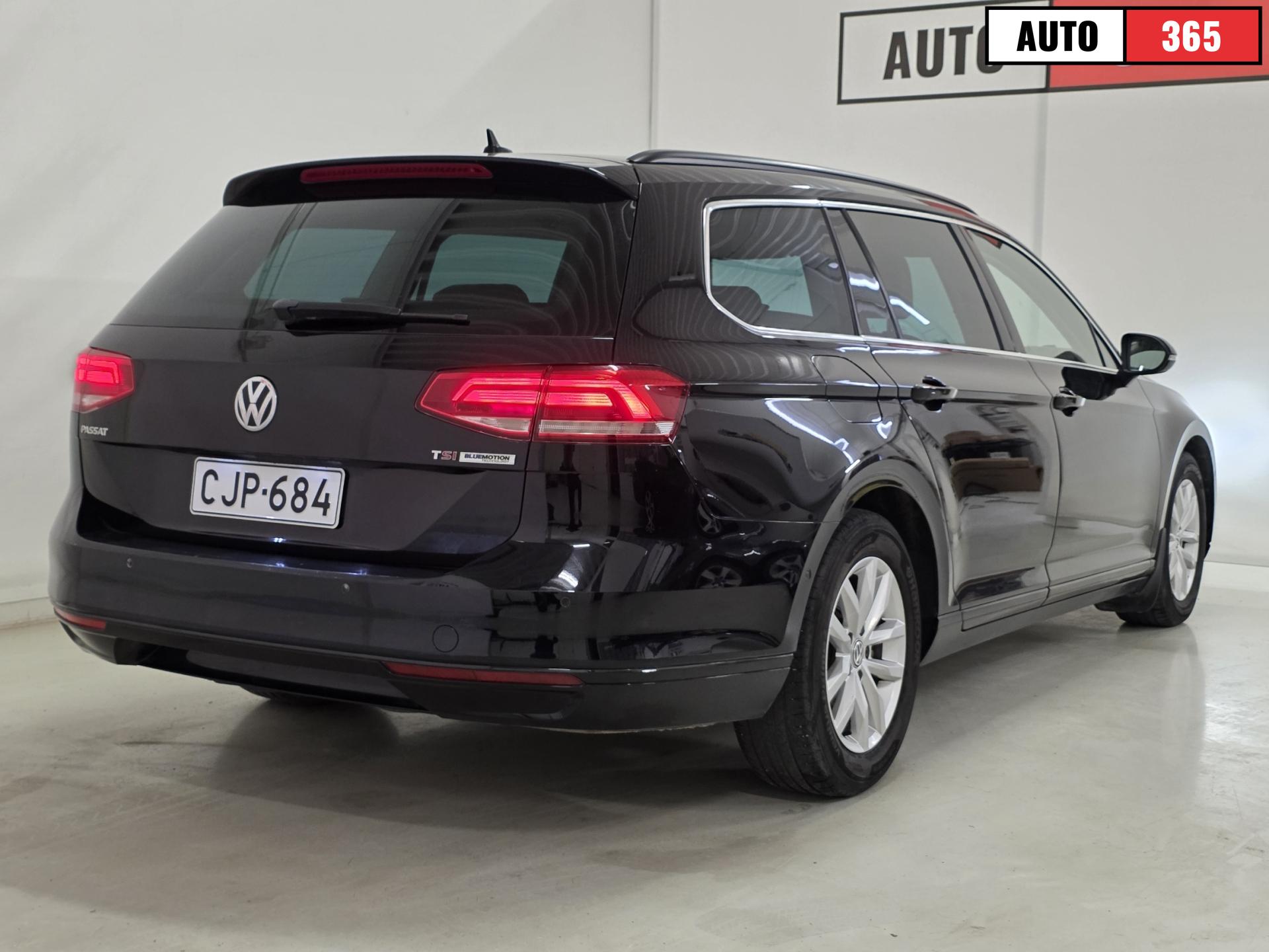 Volkswagen Passat - Image 3
