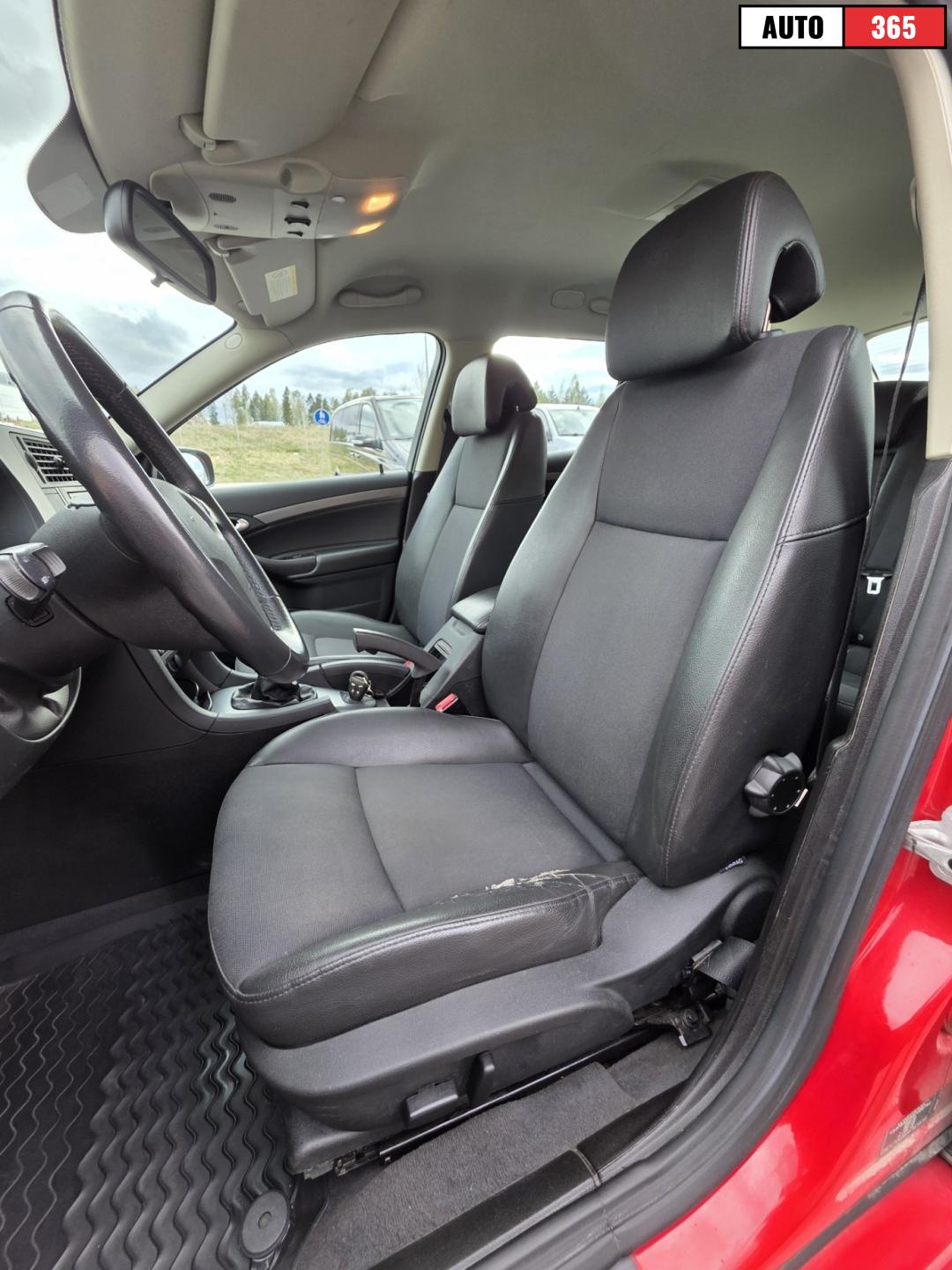 Saab 9-3 - Image 7