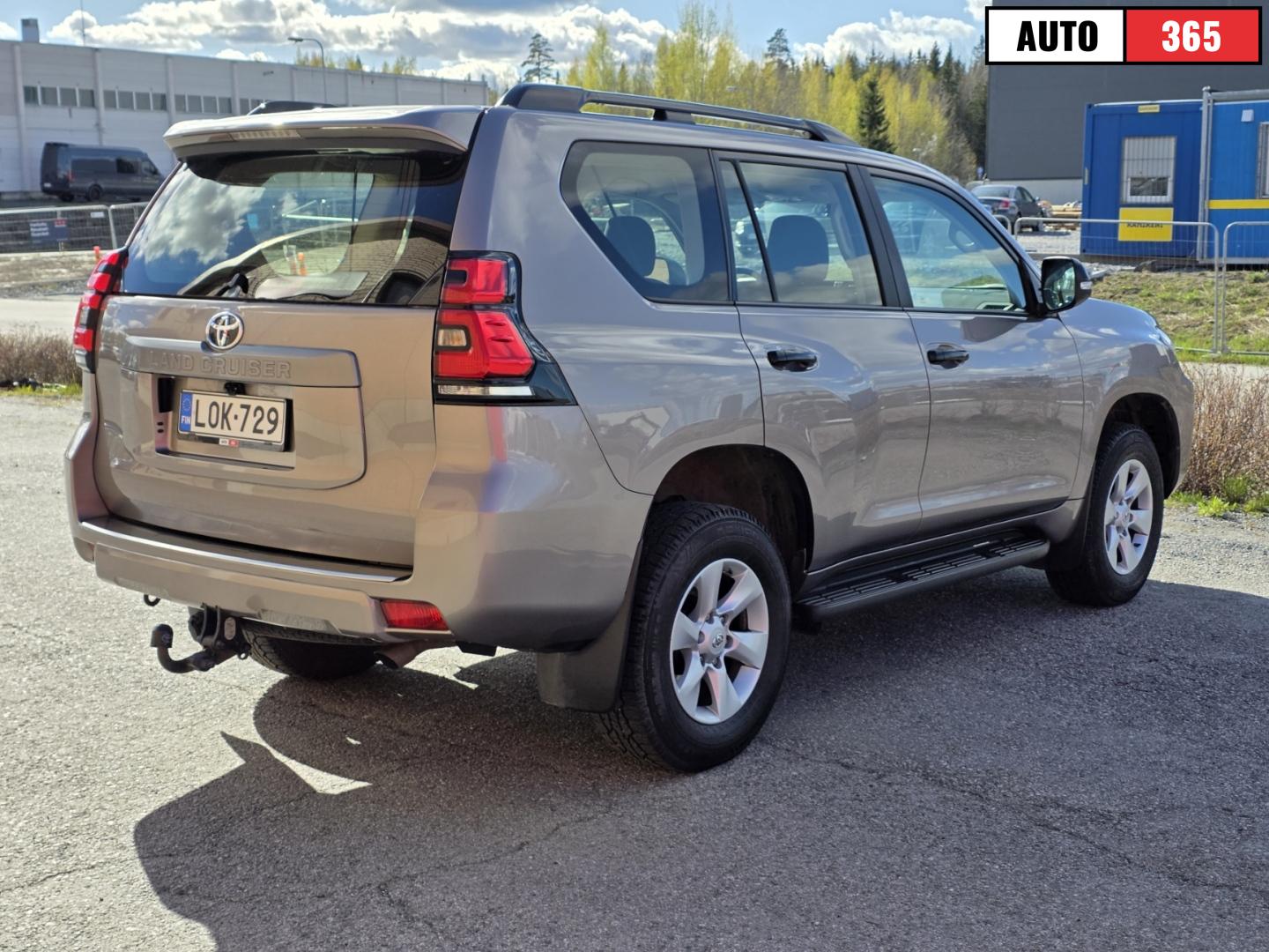 Toyota Land Cruiser - Image 3