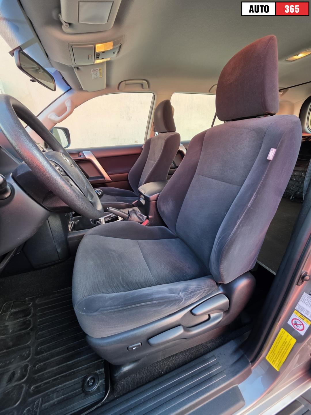 Toyota Land Cruiser - Image 5