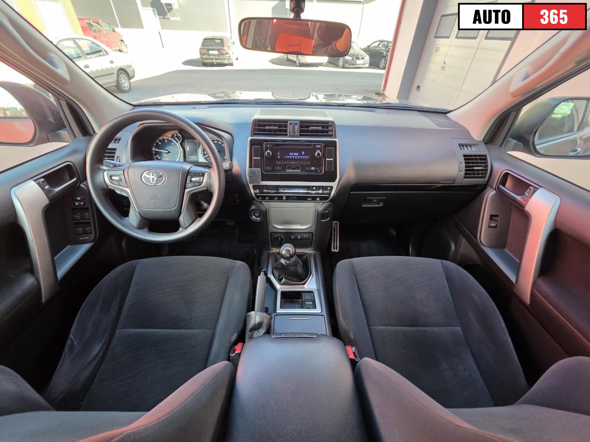 Toyota Land Cruiser - Image 6