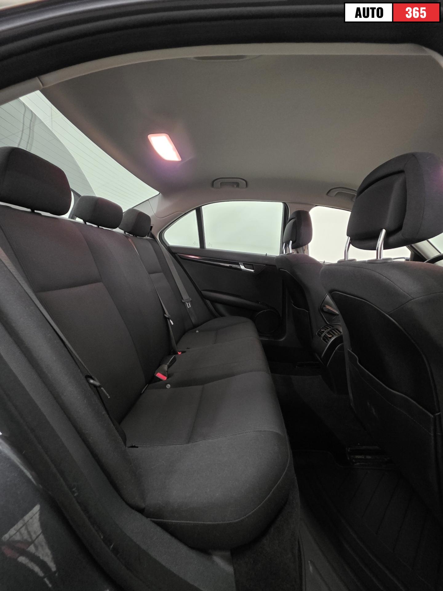 Mercedes-Benz C - Image 8