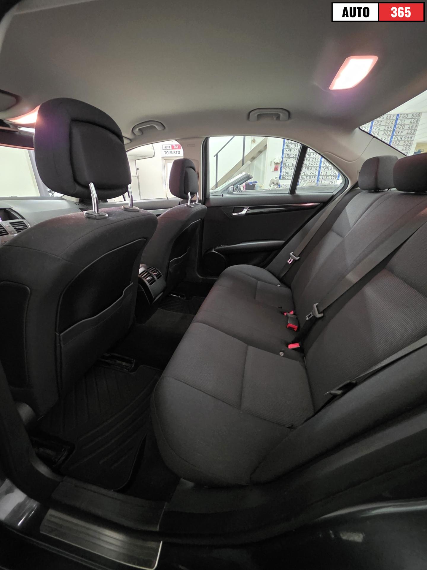 Mercedes-Benz C - Image 9