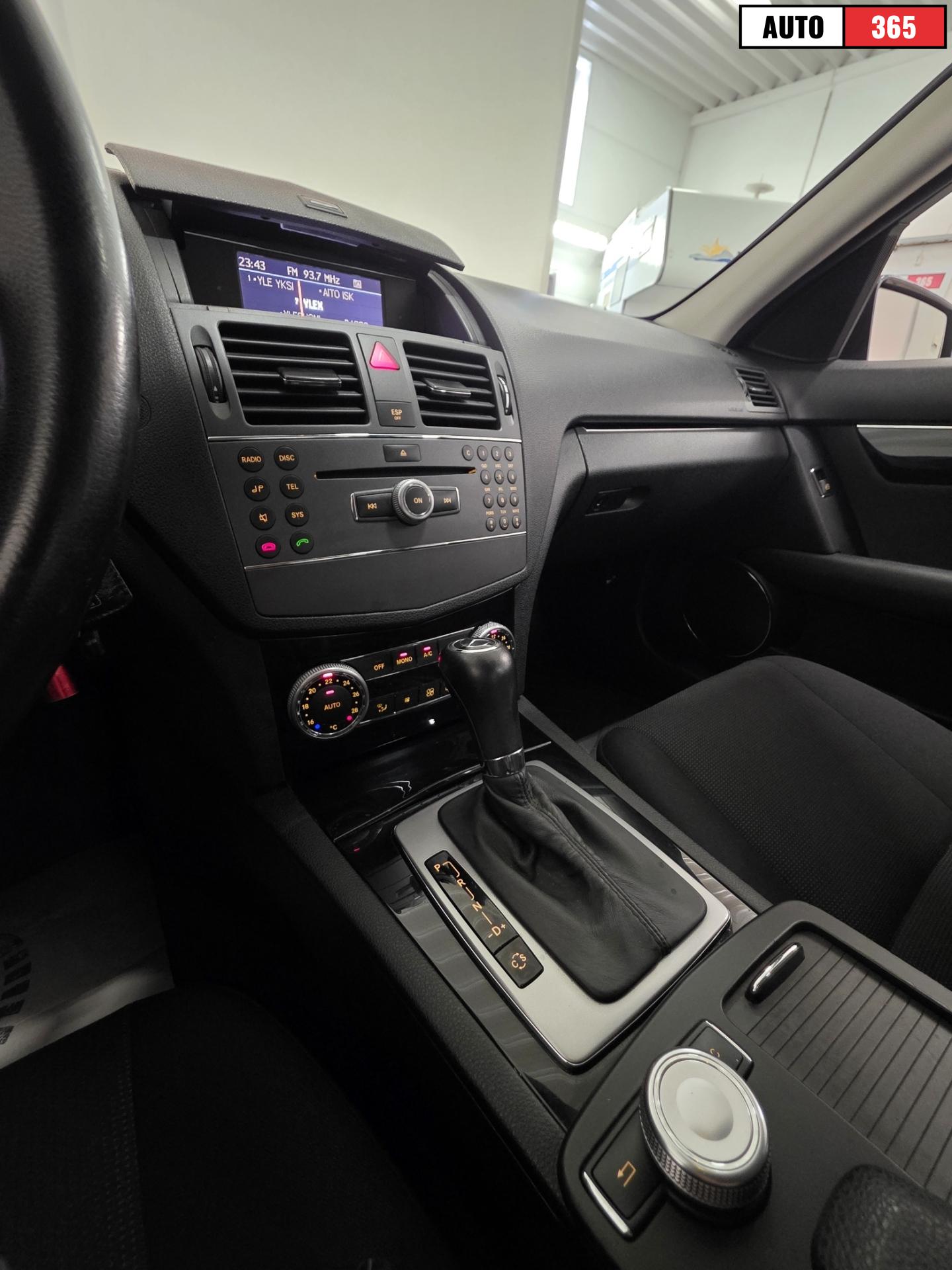 Mercedes-Benz C - Image 13