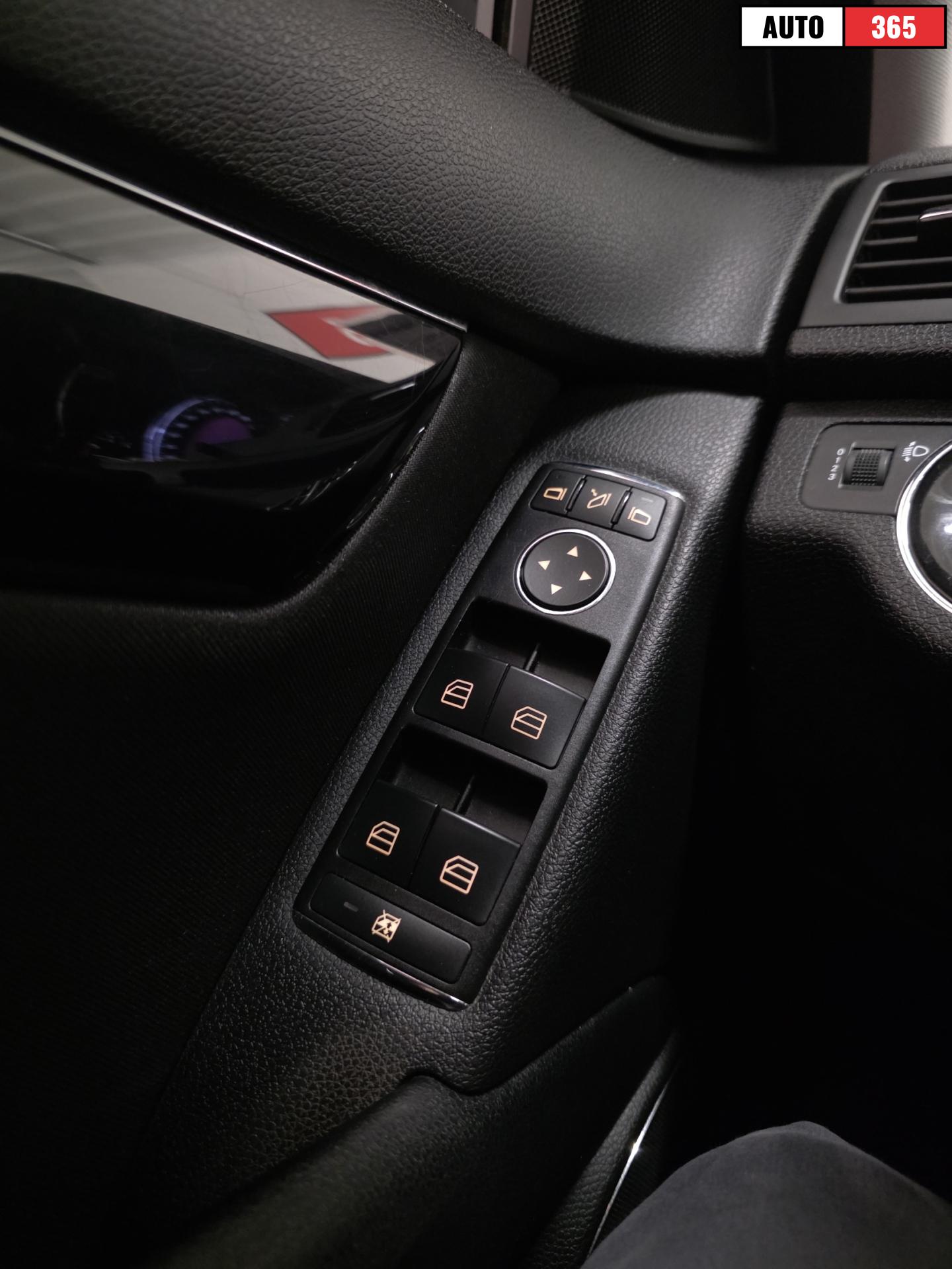 Mercedes-Benz C - Image 15