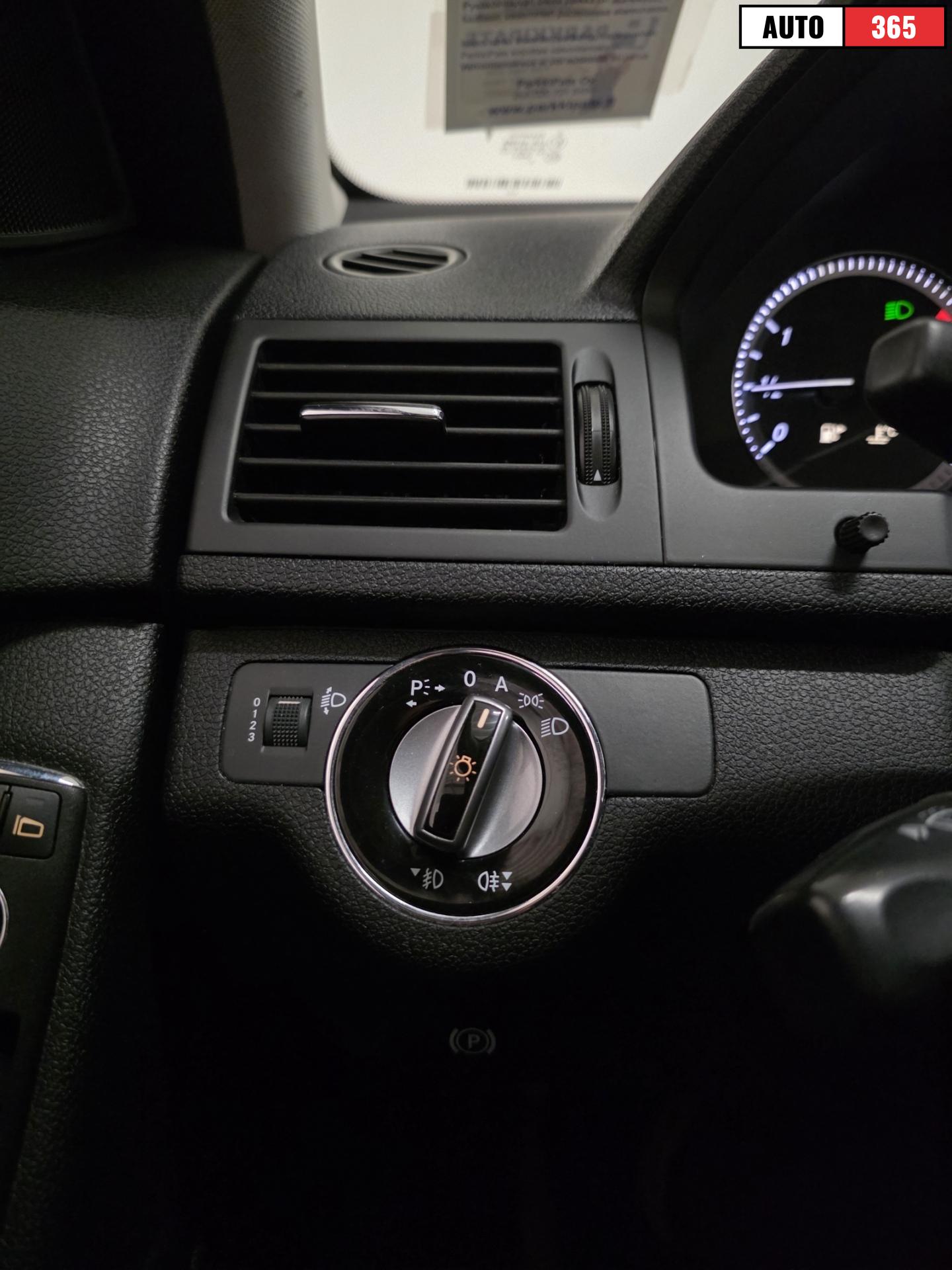 Mercedes-Benz C - Image 16