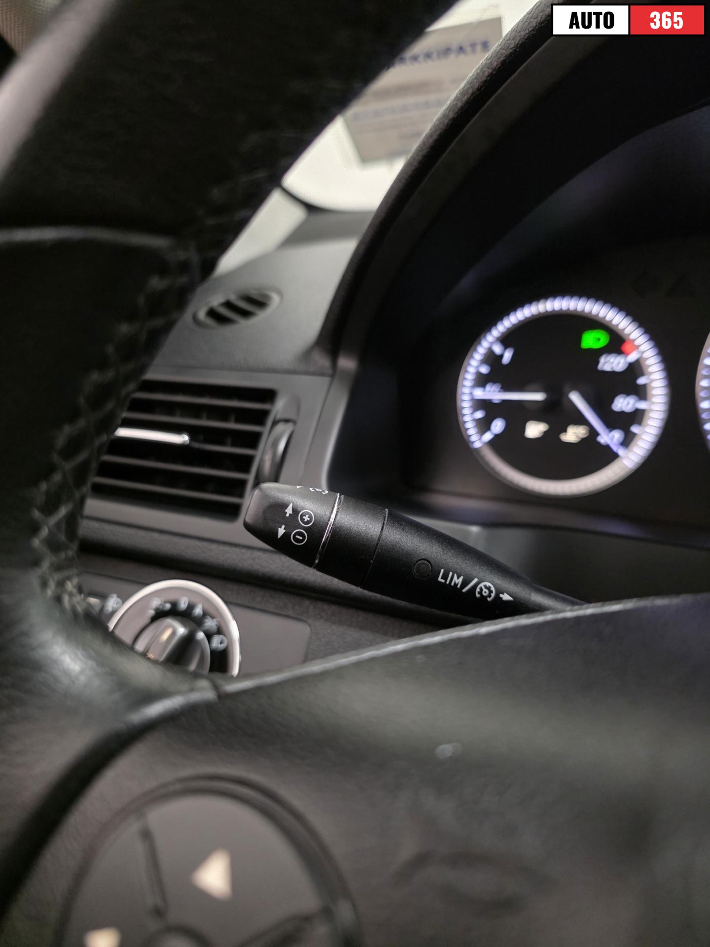 Mercedes-Benz C - Image 14