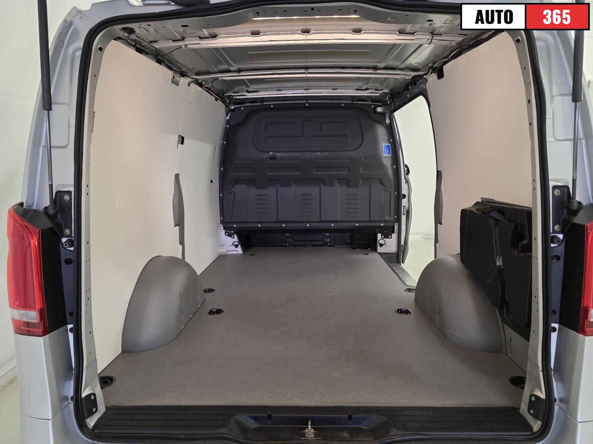 Mercedes-Benz Vito - Image 9