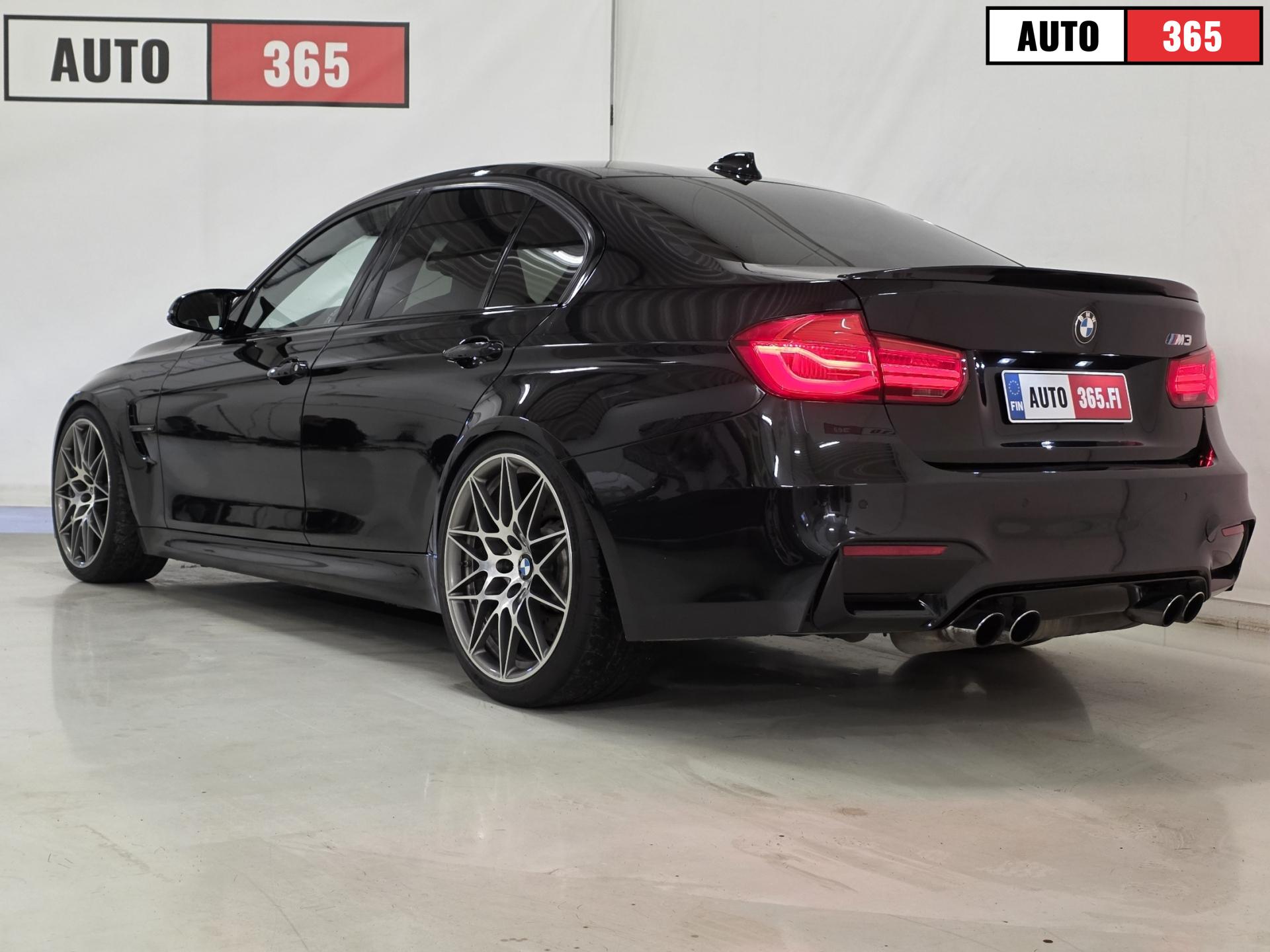 BMW M3 - Image 2