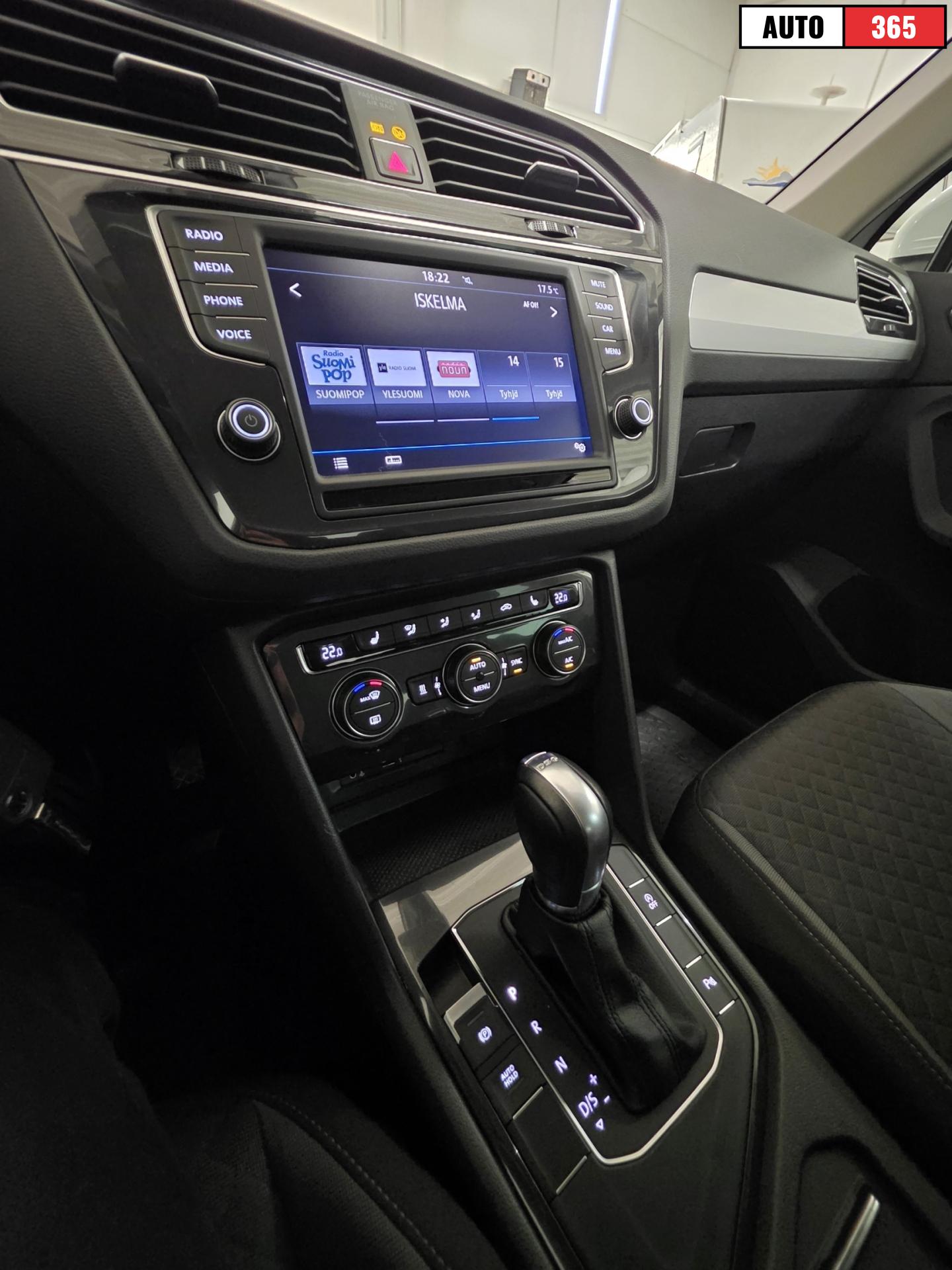 Volkswagen Tiguan - Image 17