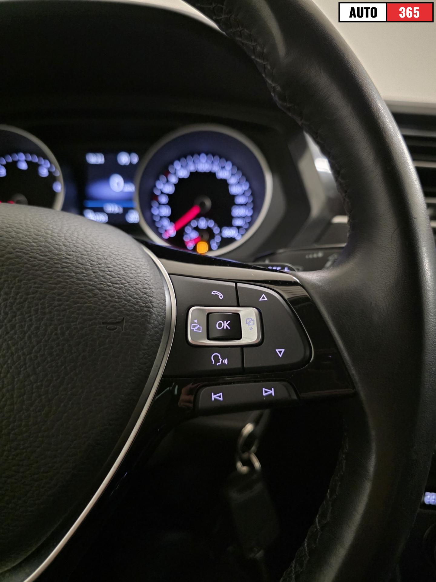 Volkswagen Tiguan - Image 15