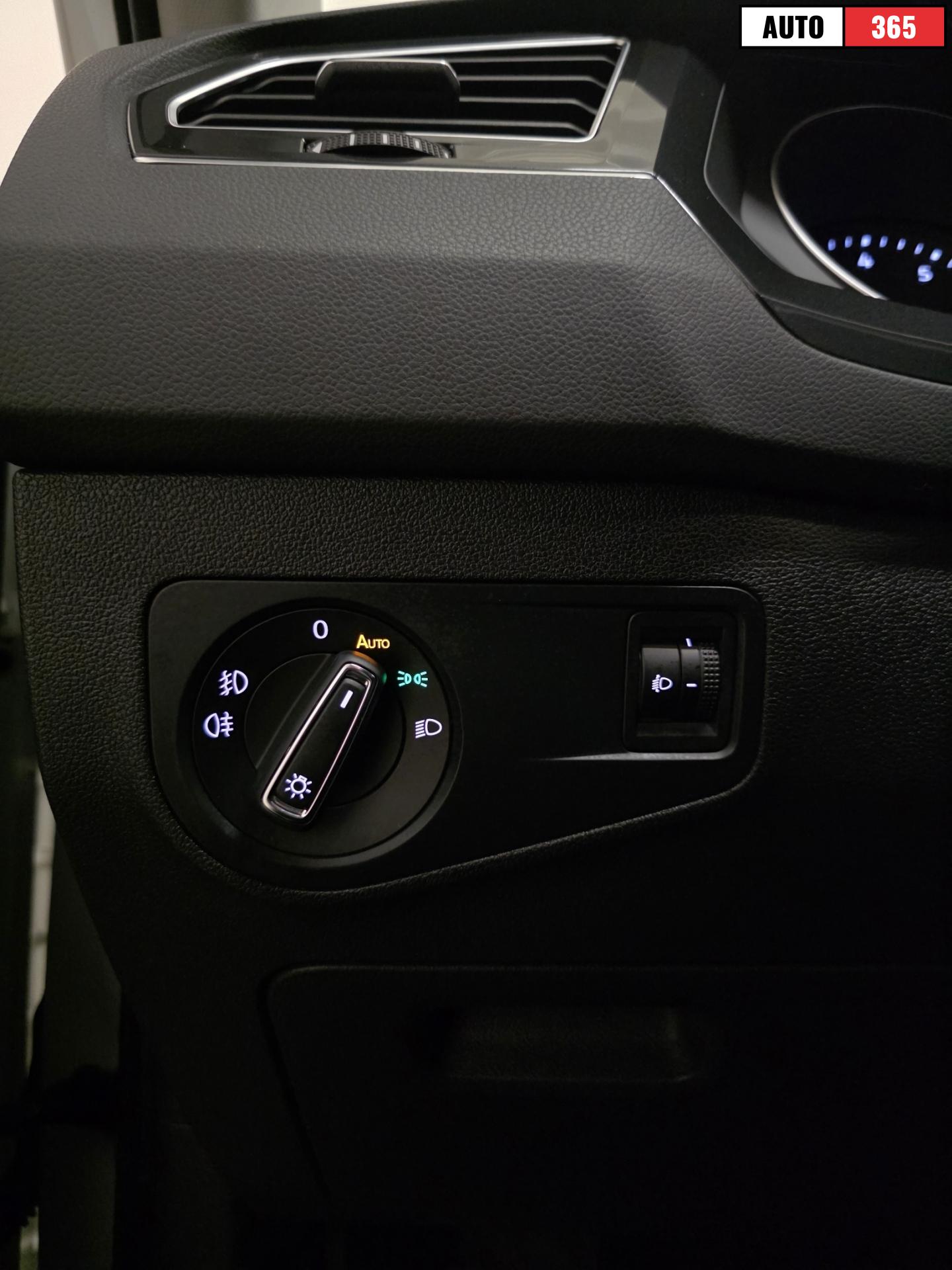 Volkswagen Tiguan - Image 24