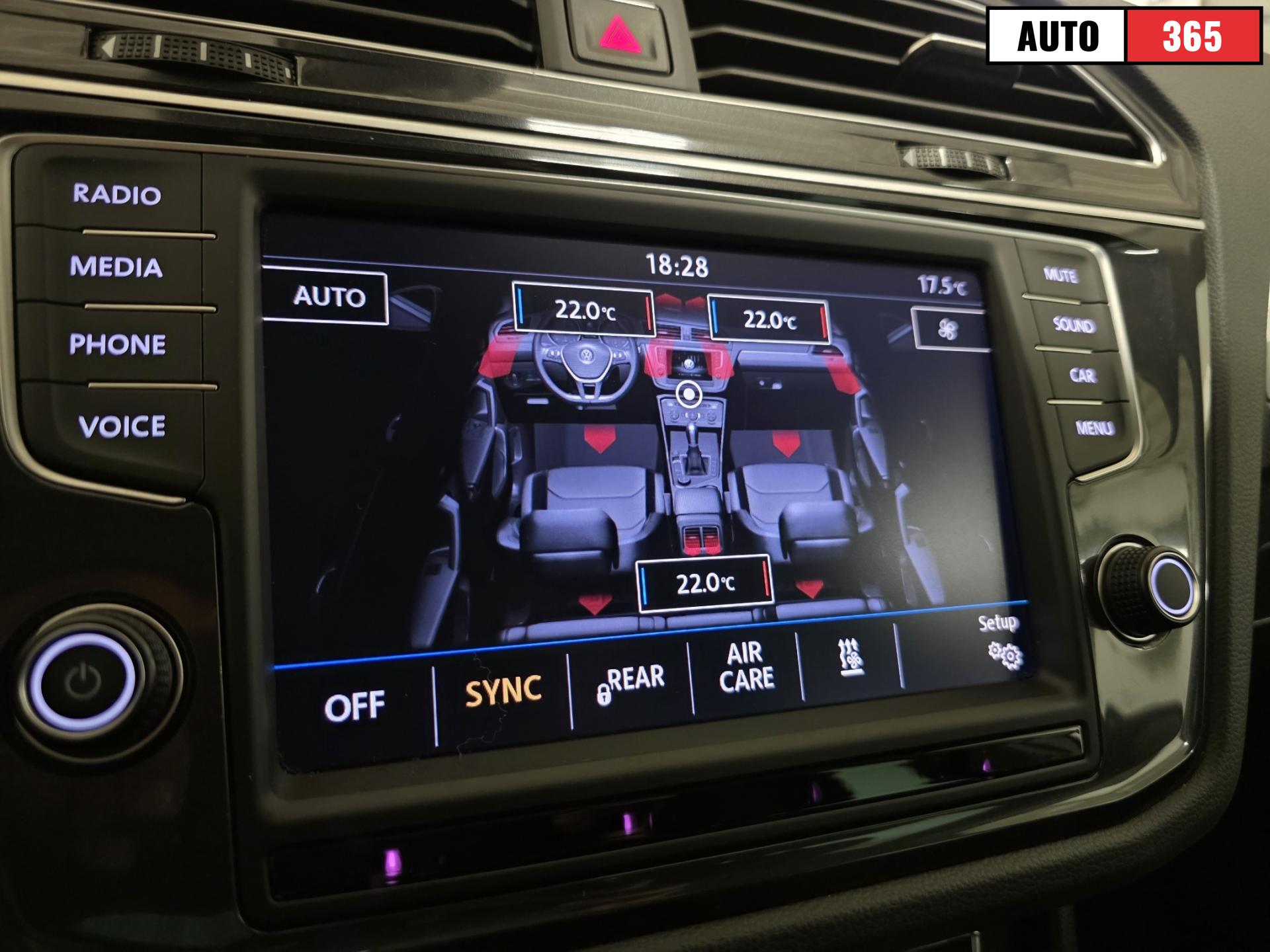 Volkswagen Tiguan - Image 22