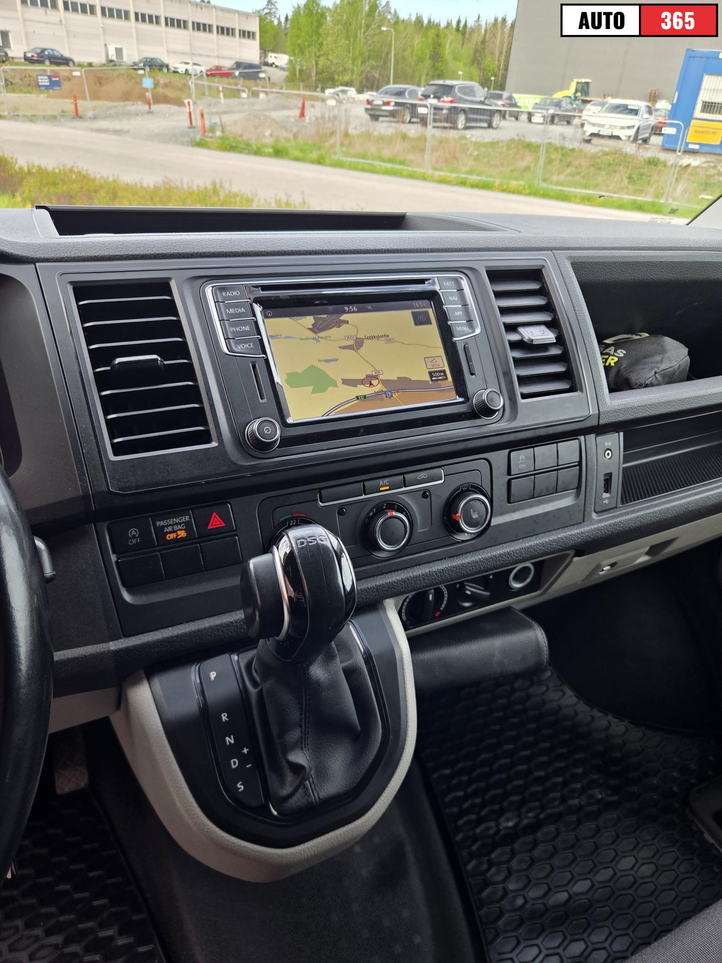 Volkswagen Transporter - Image 7