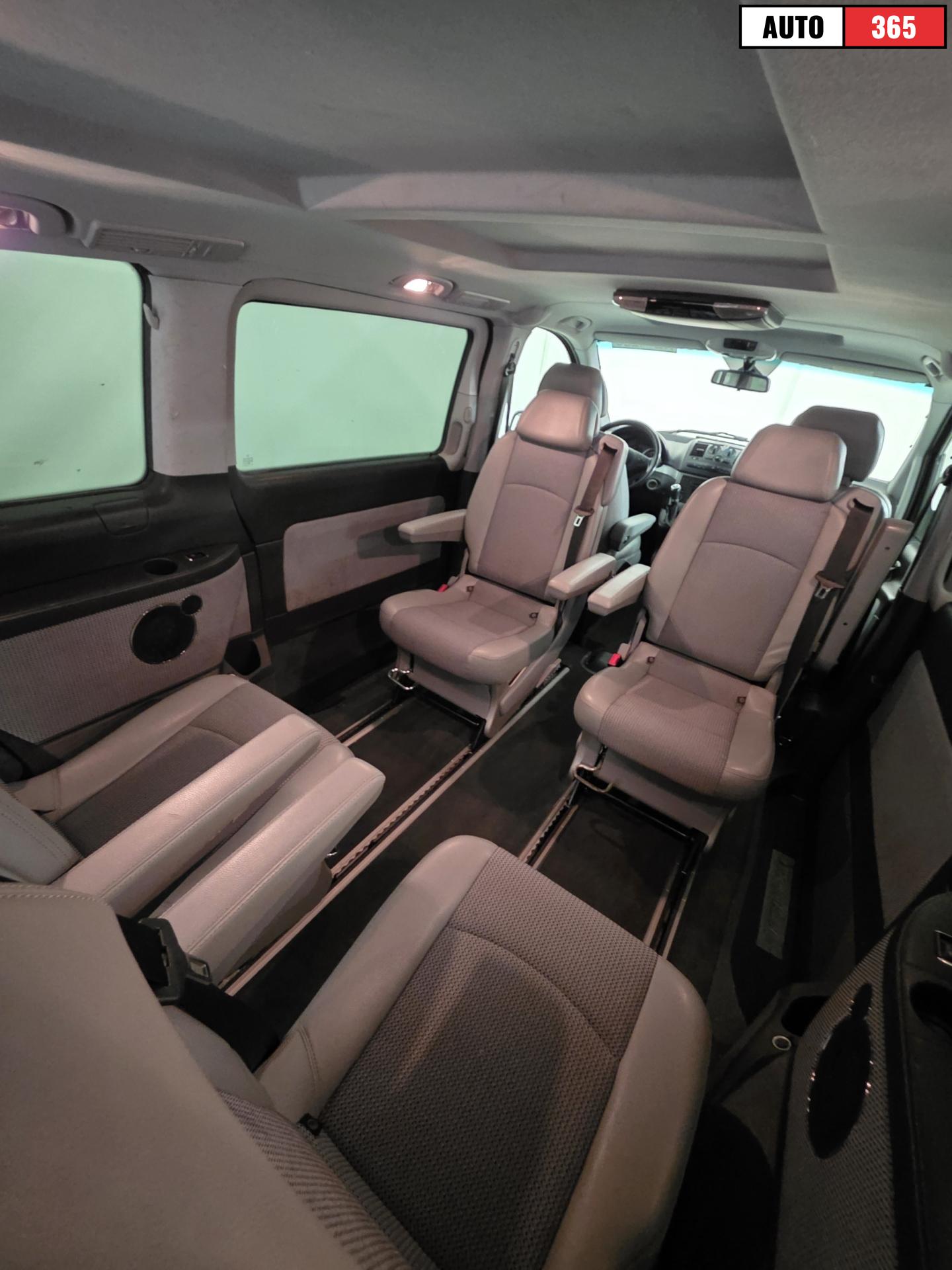 Mercedes-Benz Viano - Image 11