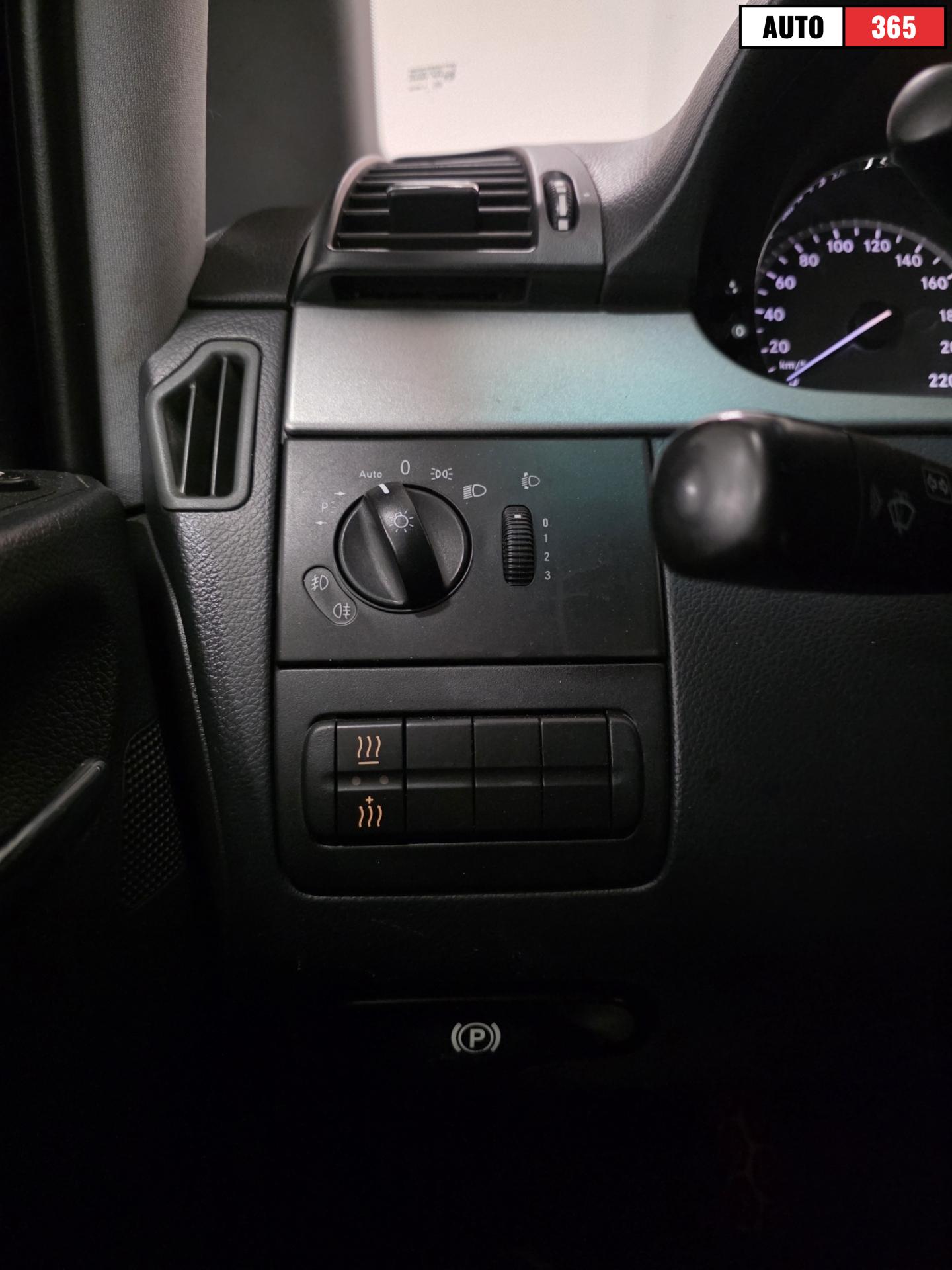 Mercedes-Benz Viano - Image 19