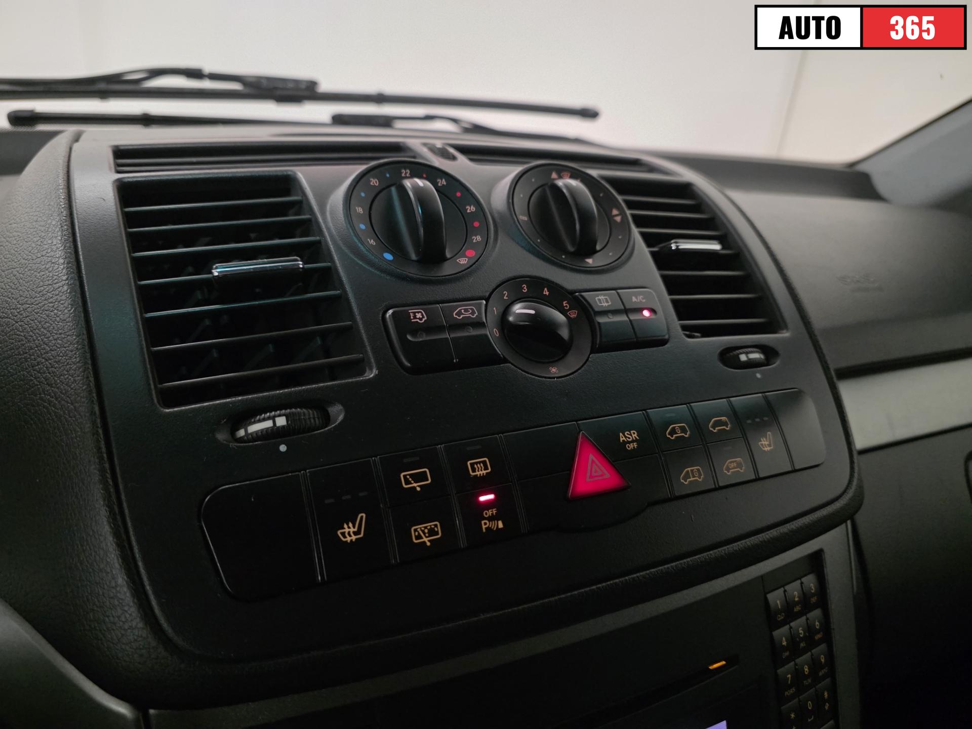 Mercedes-Benz Viano - Image 18