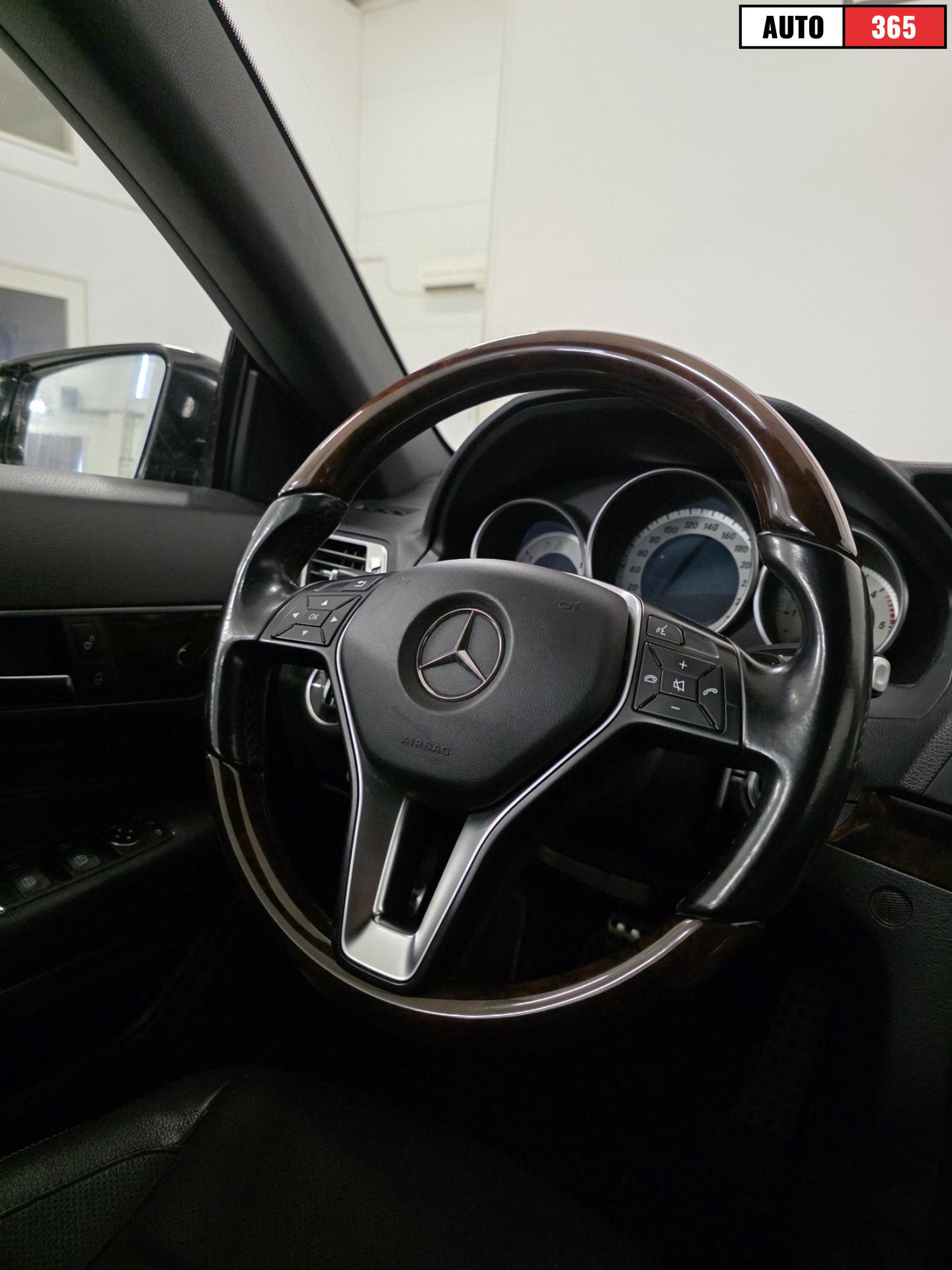Mercedes-Benz E - Image 11