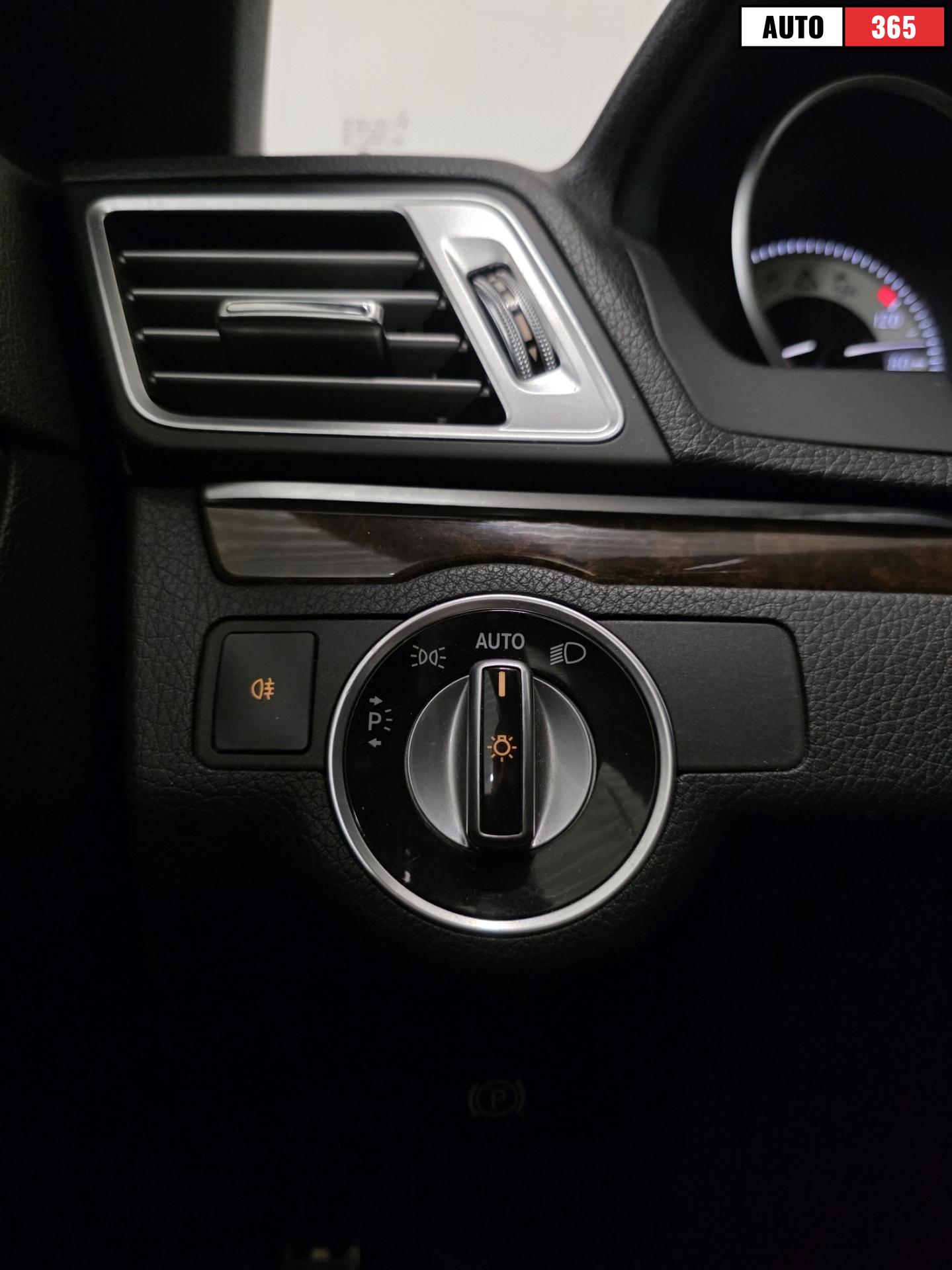 Mercedes-Benz E - Image 21
