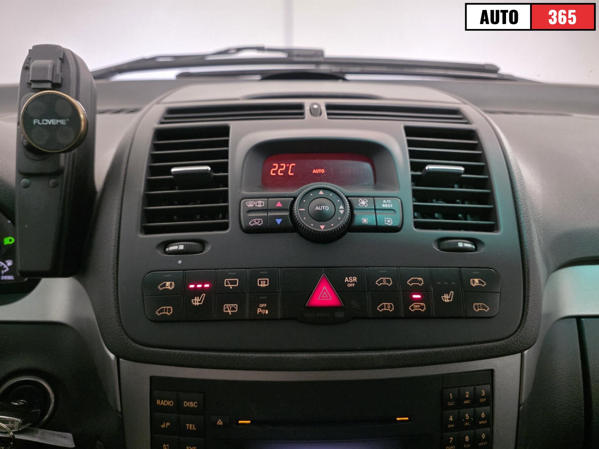 Mercedes-Benz Viano - Image 17