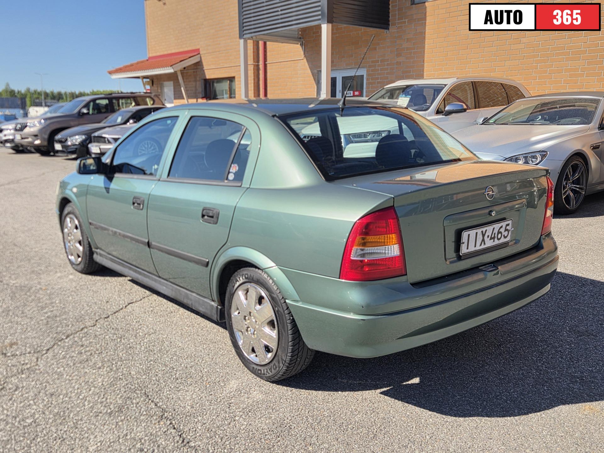 Opel Astra - Image 4