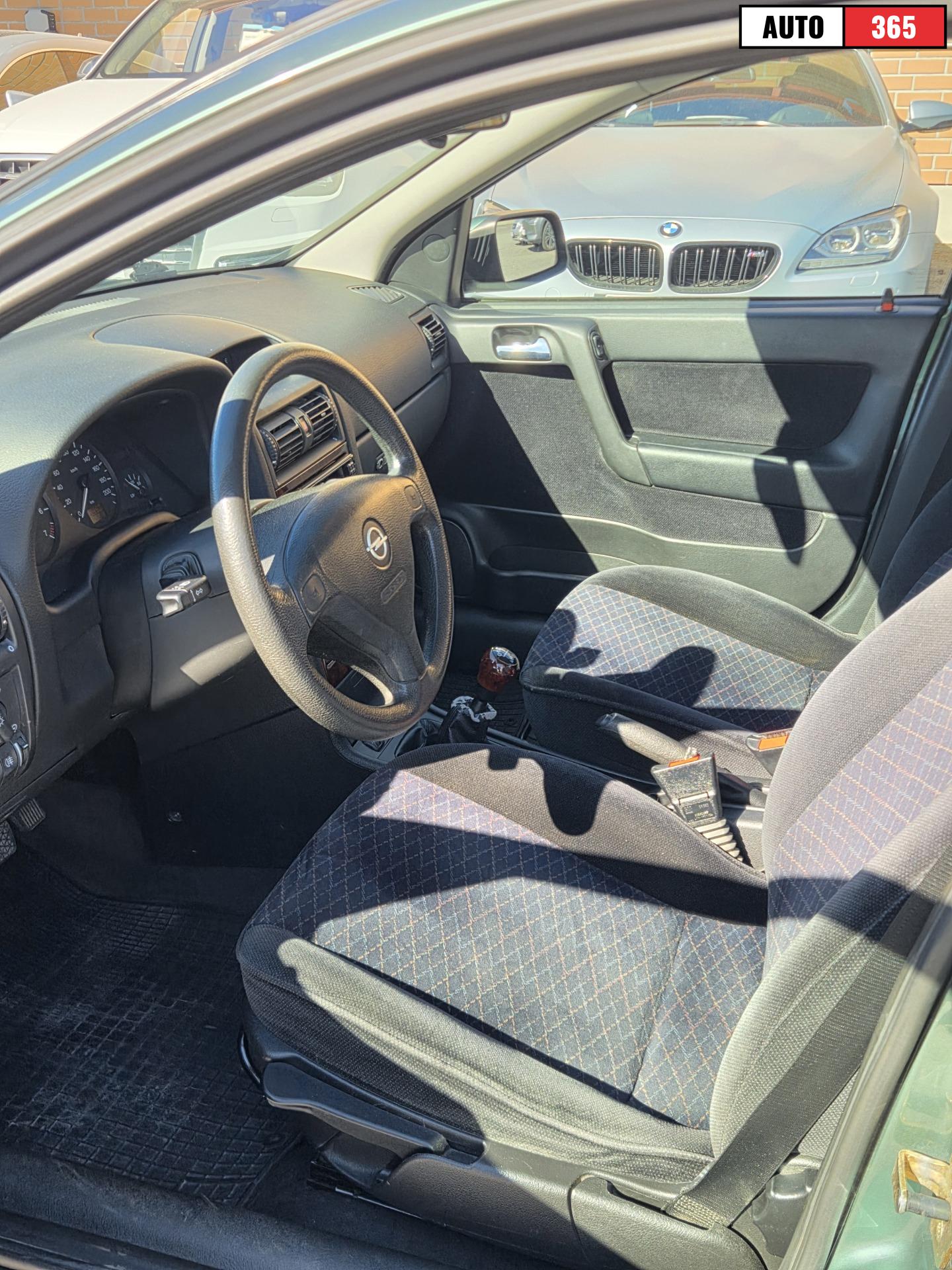 Opel Astra - Image 5