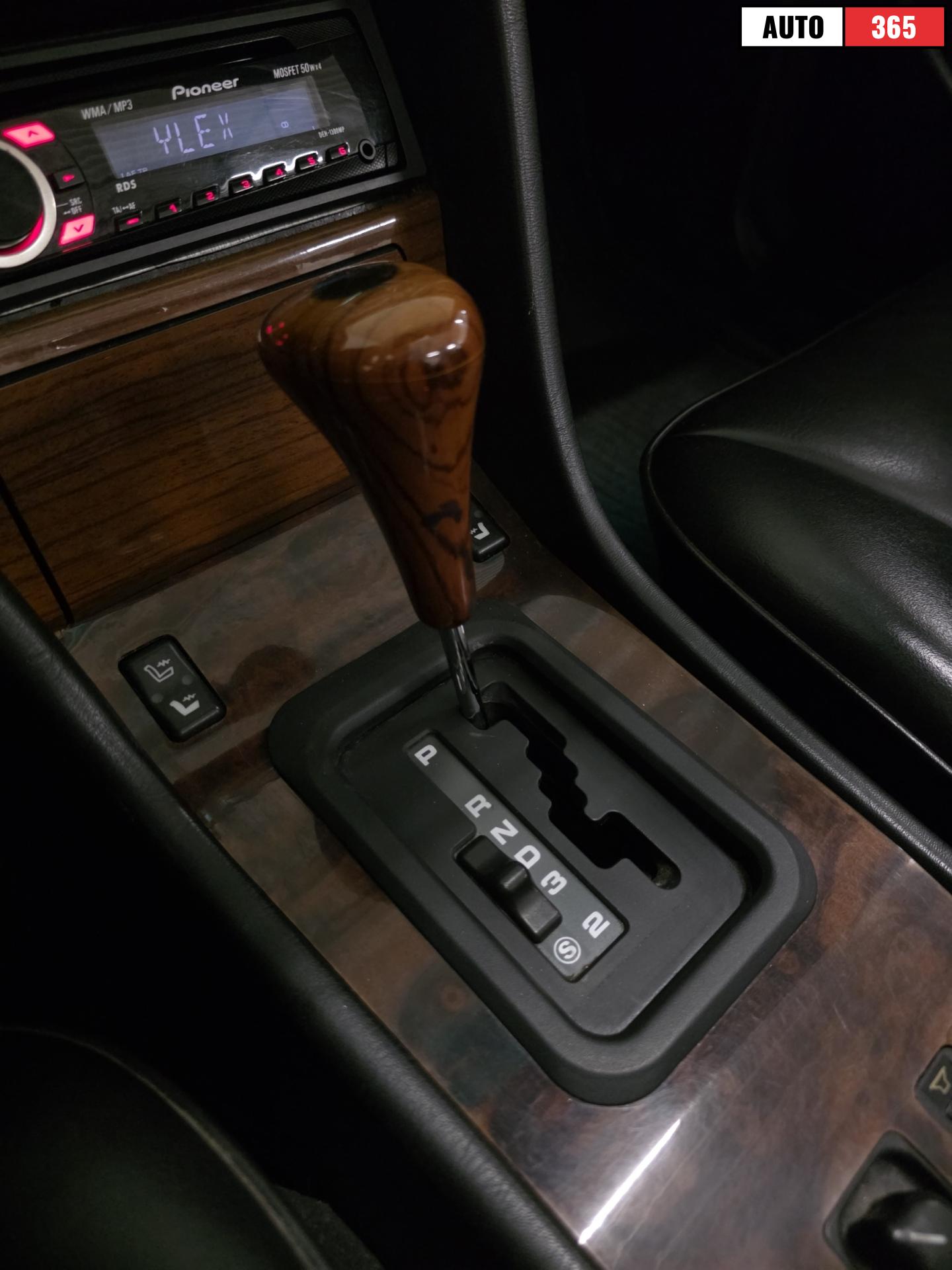Mercedes-Benz CE - Image 13