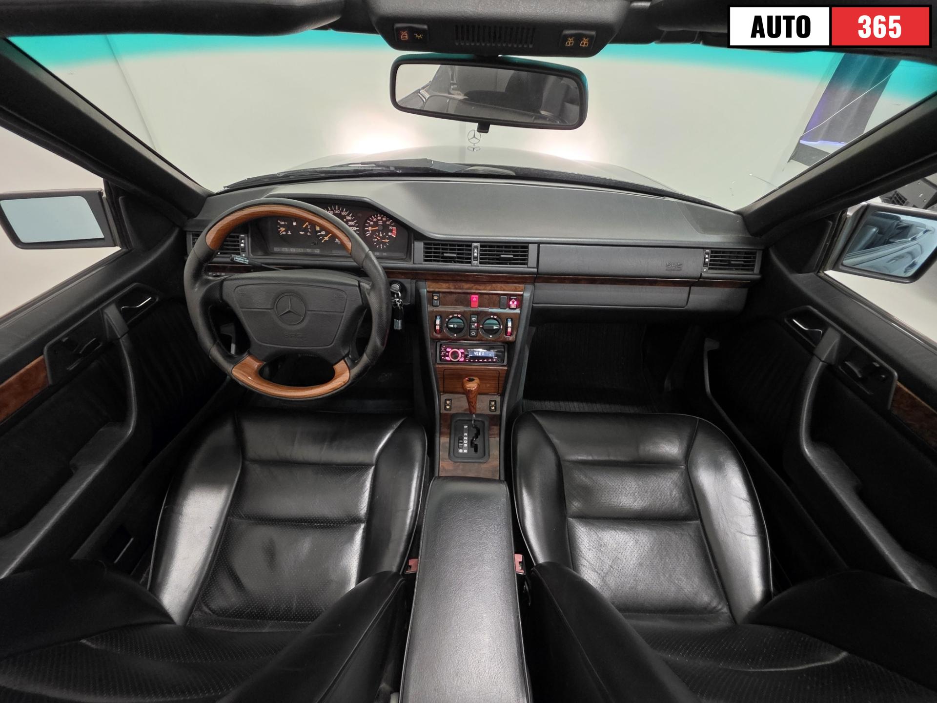 Mercedes-Benz CE - Image 6