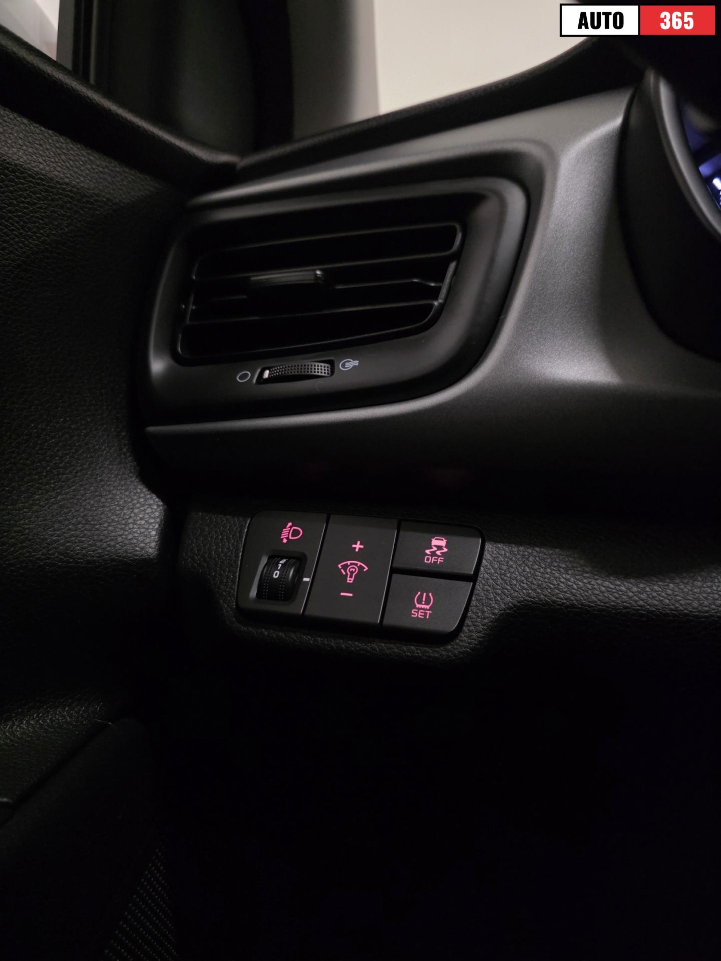 Kia Rio - Image 19