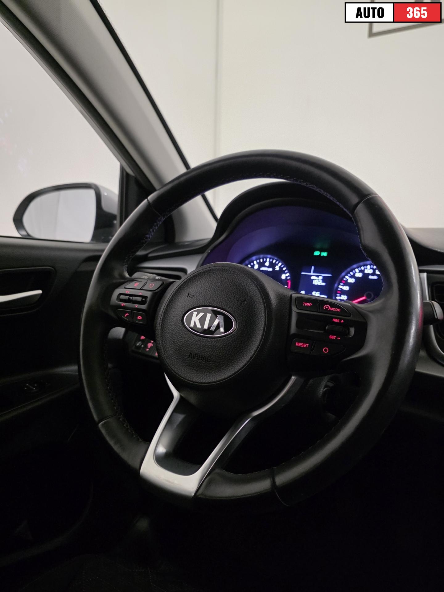 Kia Rio - Image 11