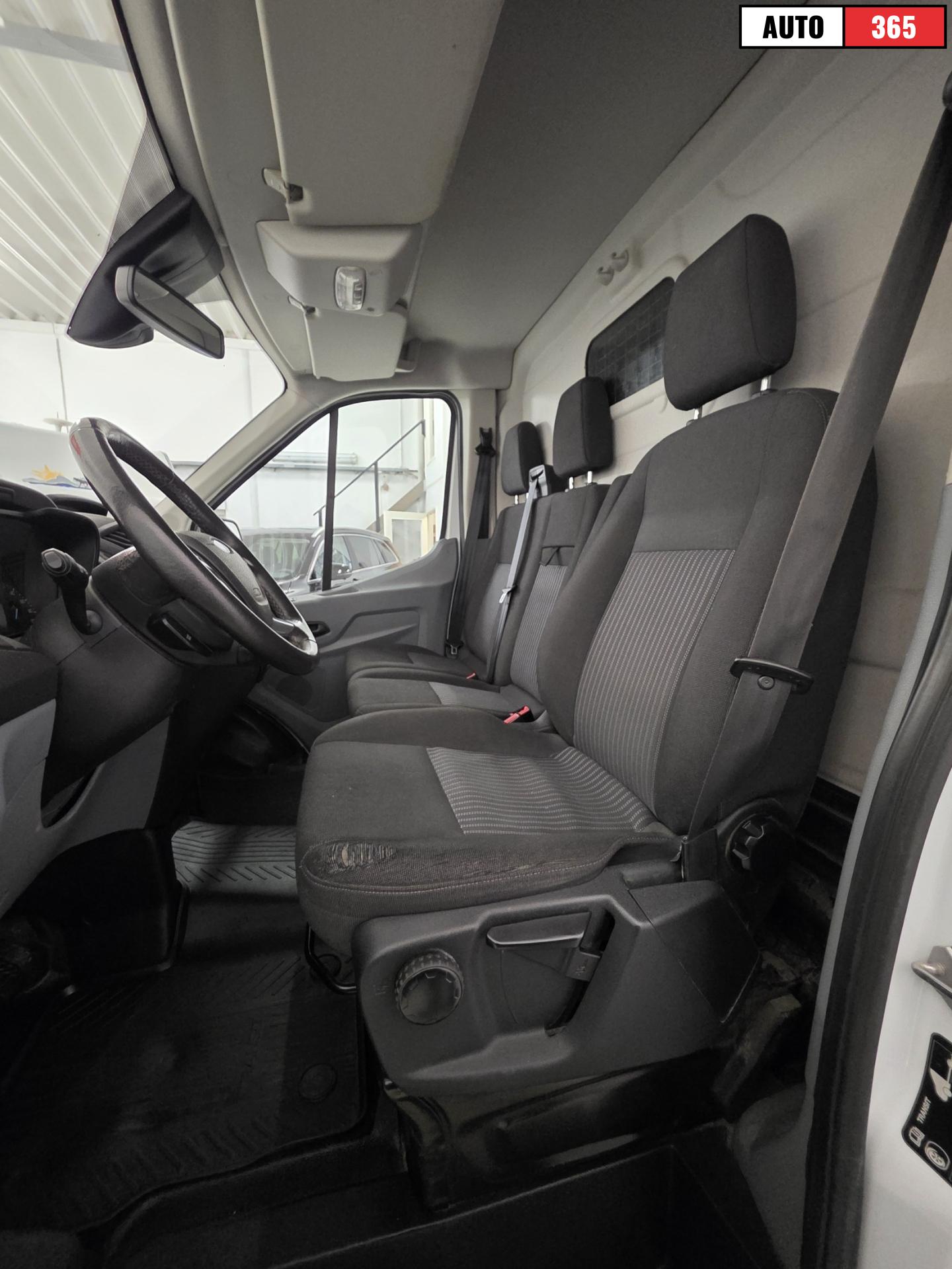 Ford Transit - Image 5
