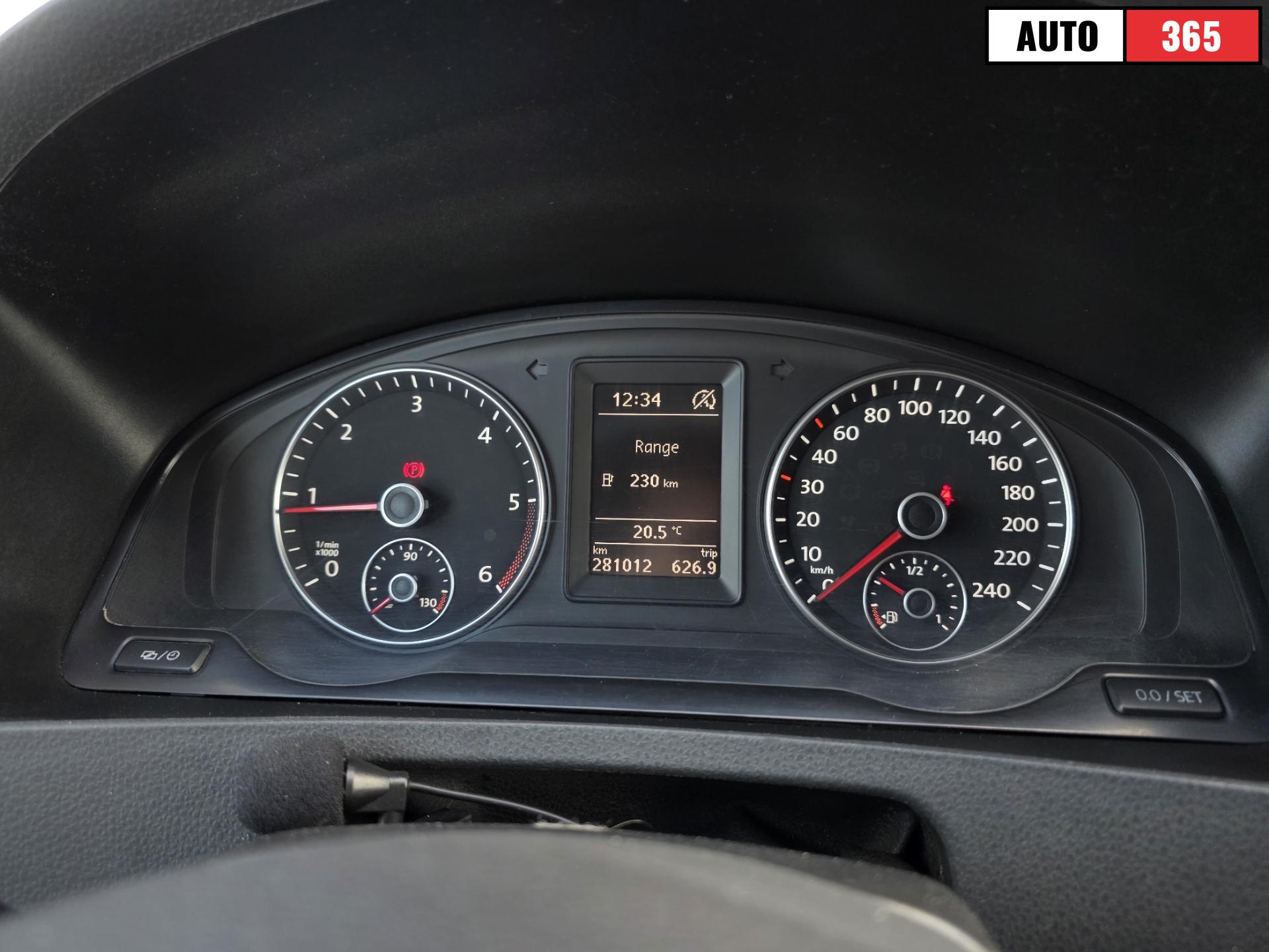 Volkswagen Transporter - Image 12