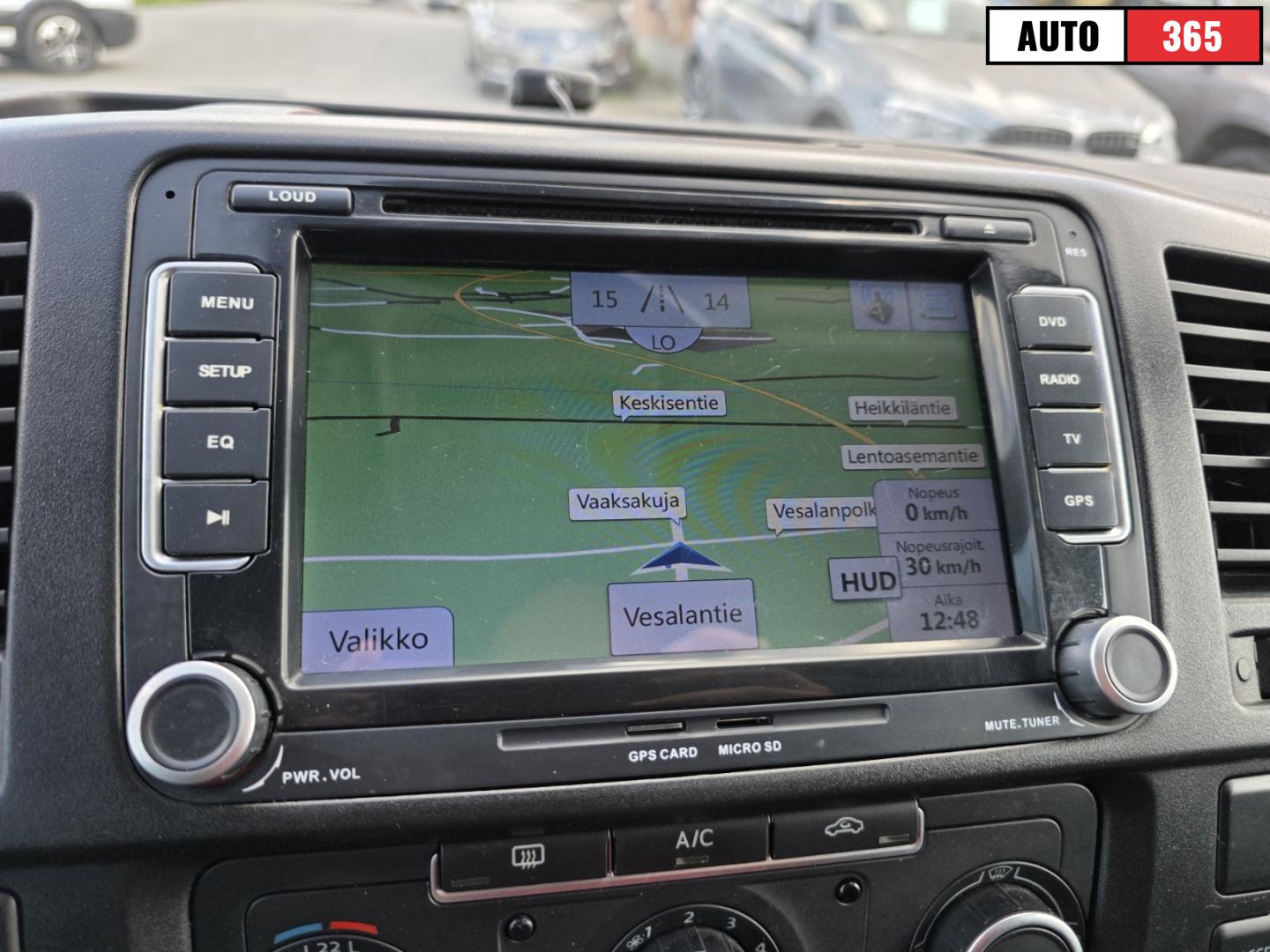 Volkswagen Transporter - Image 16