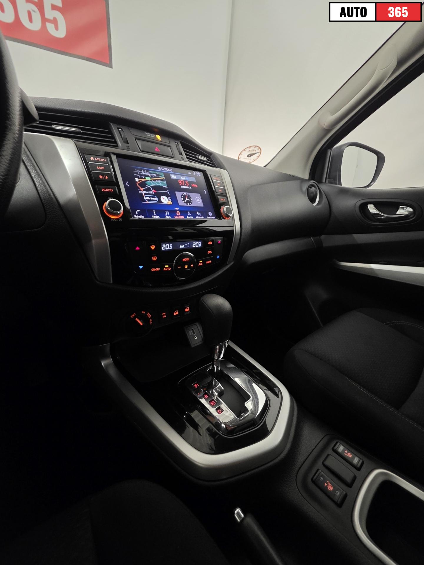 Nissan Navara - Image 14