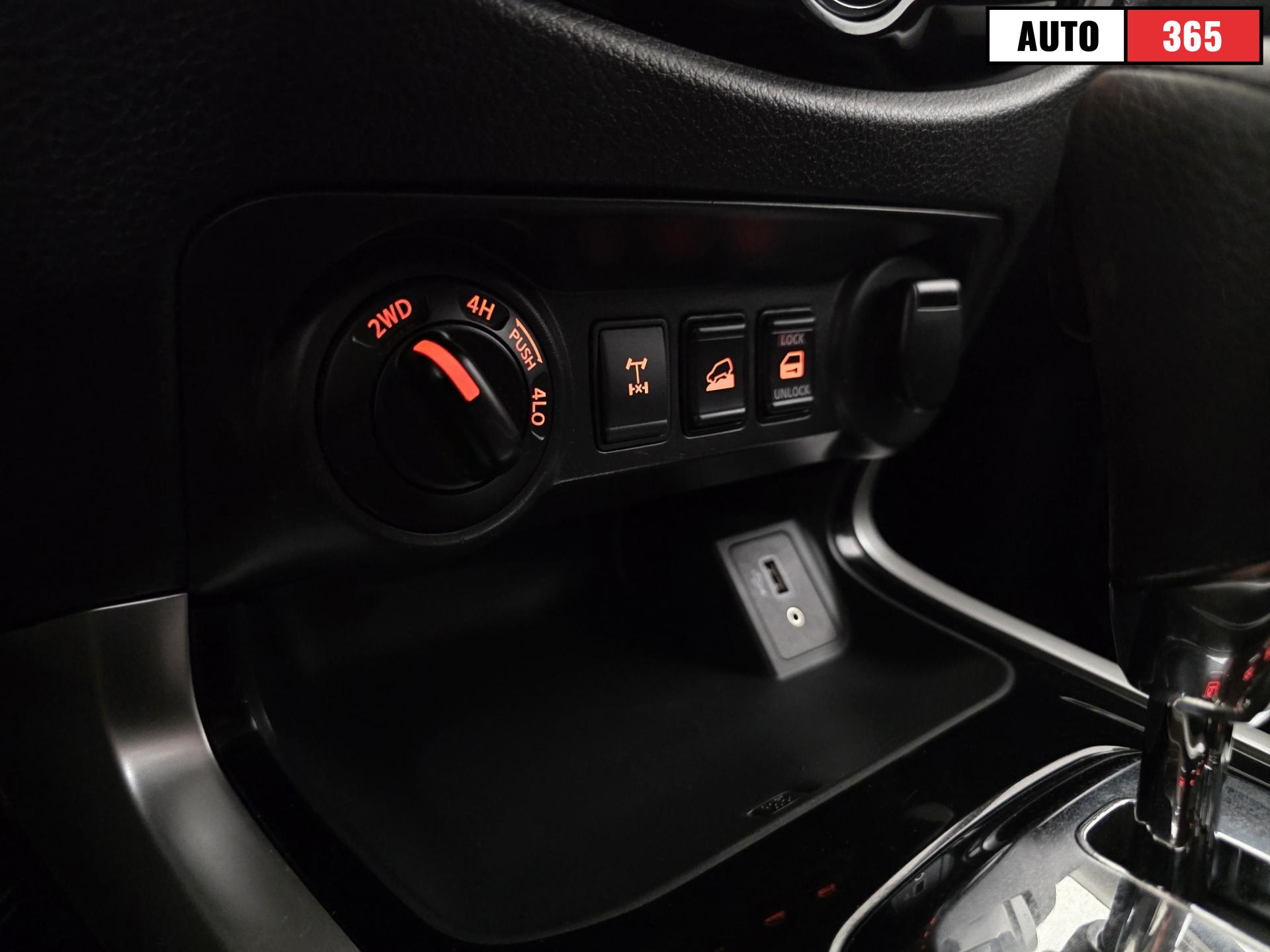 Nissan Navara - Image 17