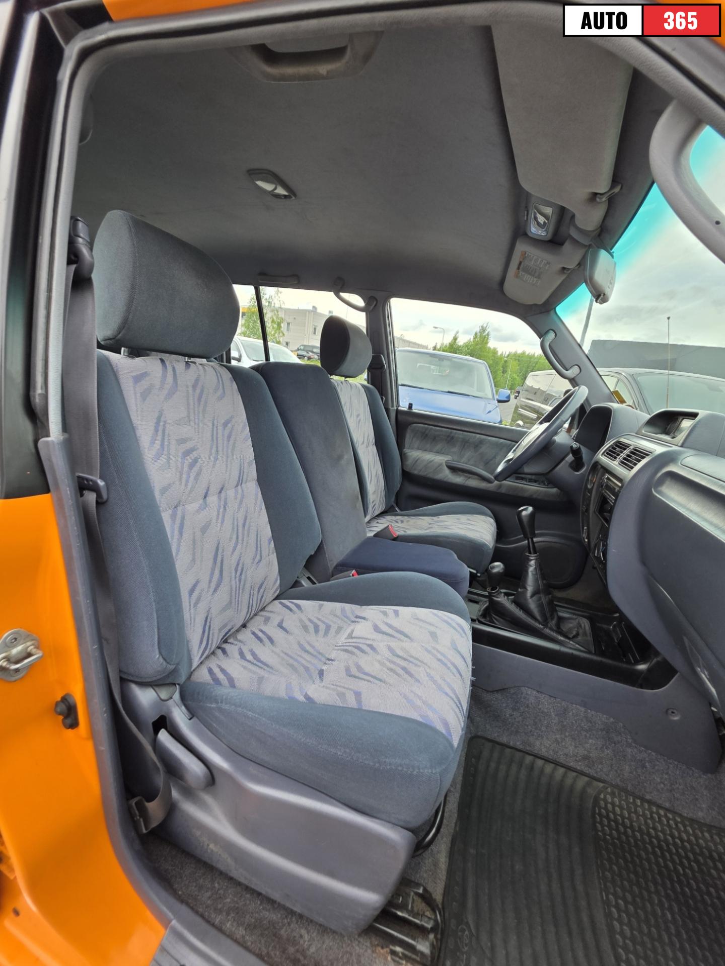 Toyota Land Cruiser - Image 9