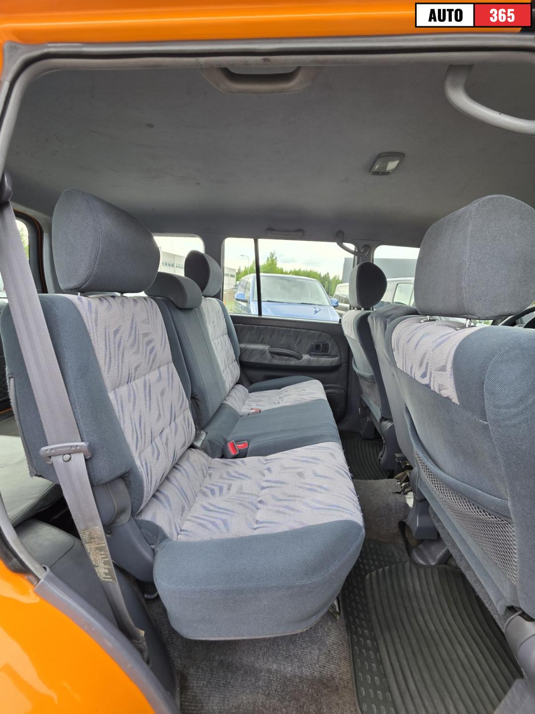Toyota Land Cruiser - Image 10