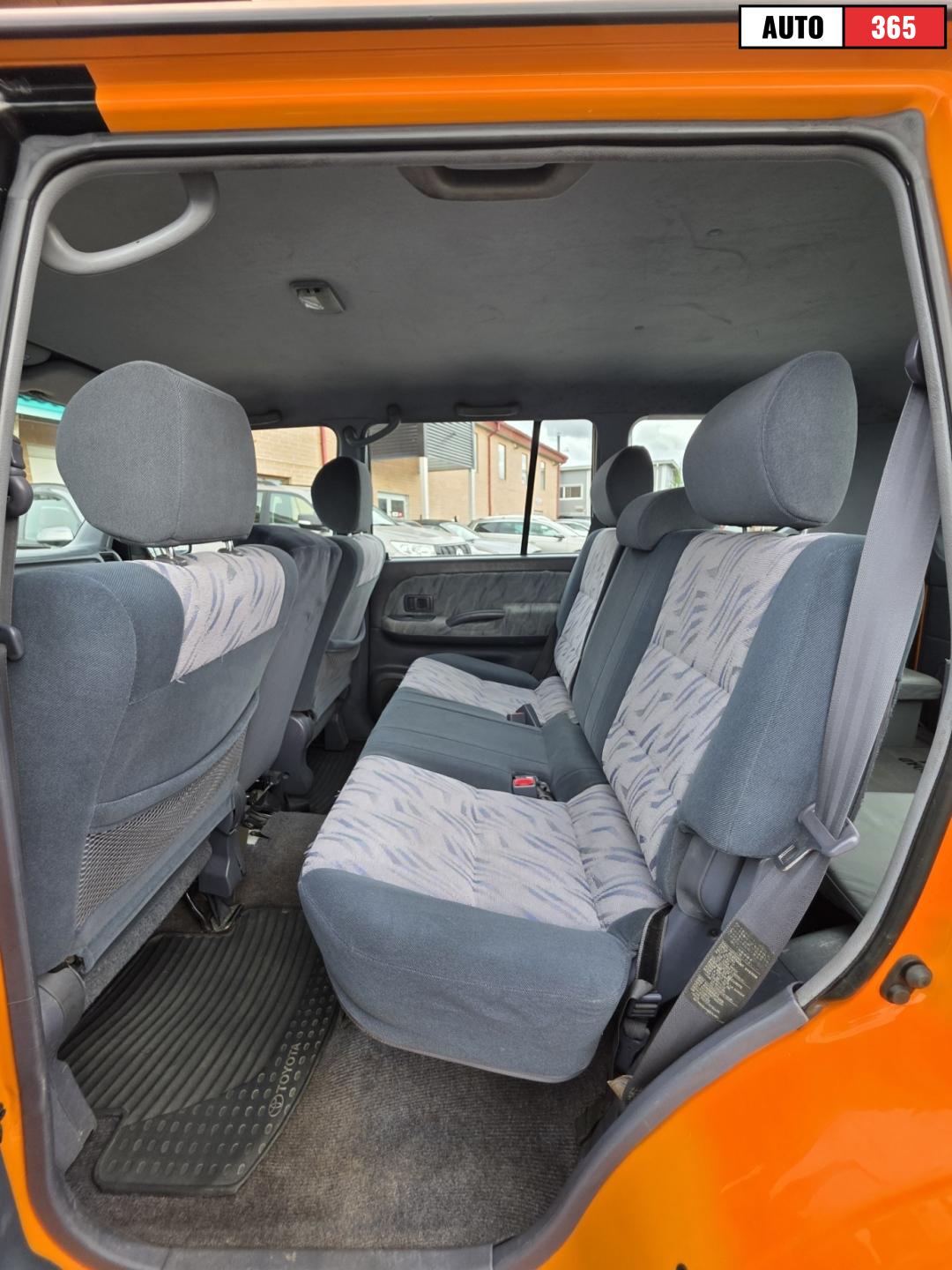 Toyota Land Cruiser - Image 11