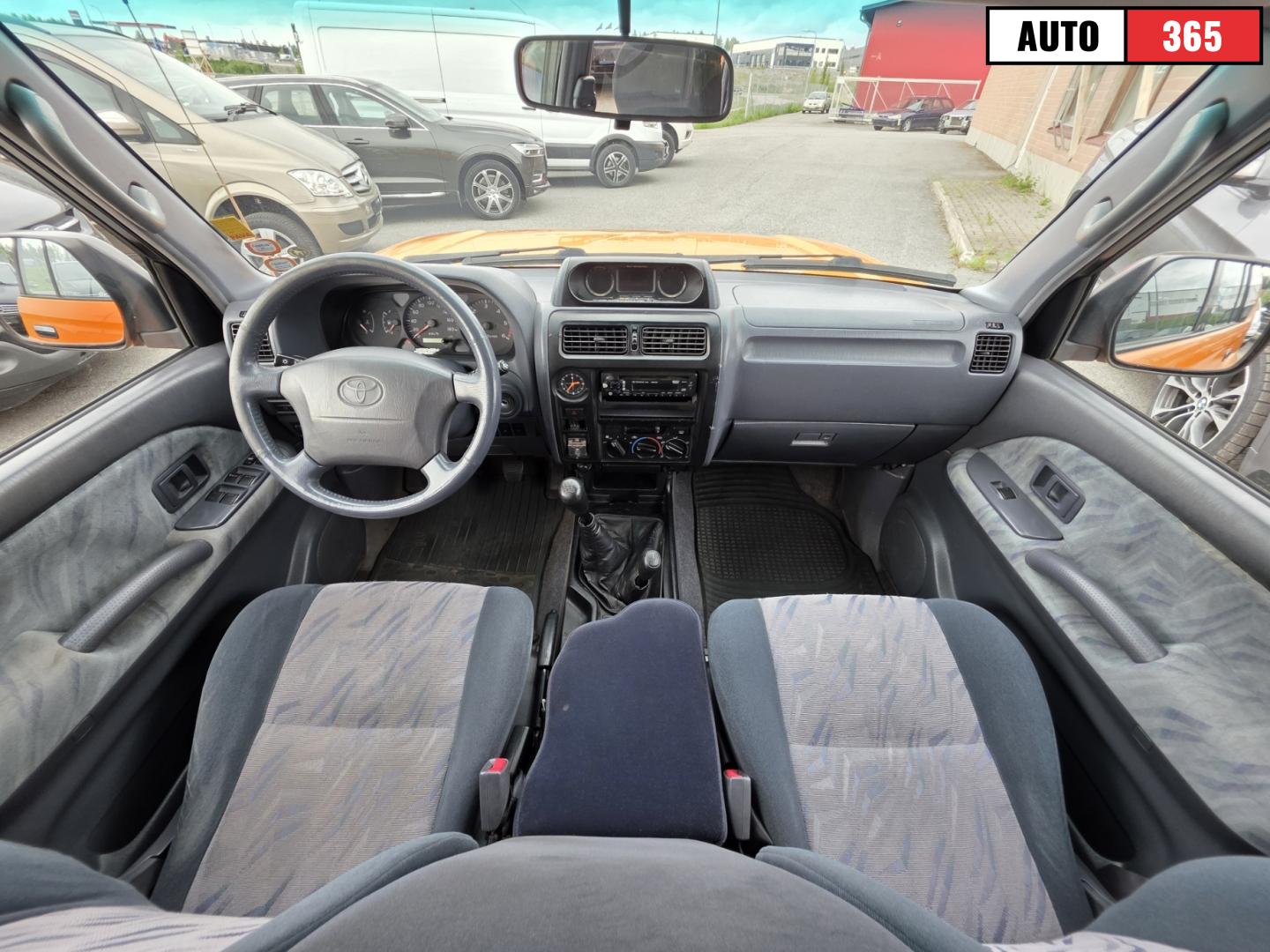 Toyota Land Cruiser - Image 8