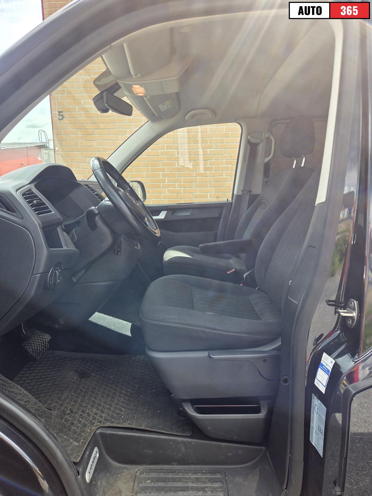 Volkswagen Caravelle - Image 5