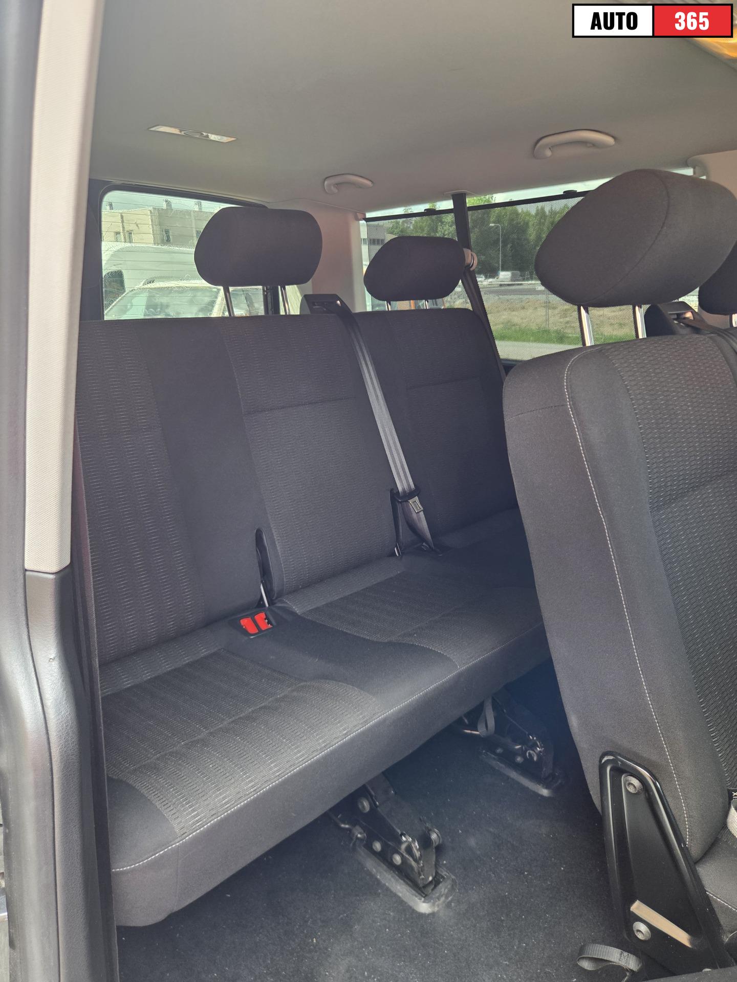 Volkswagen Caravelle - Image 9