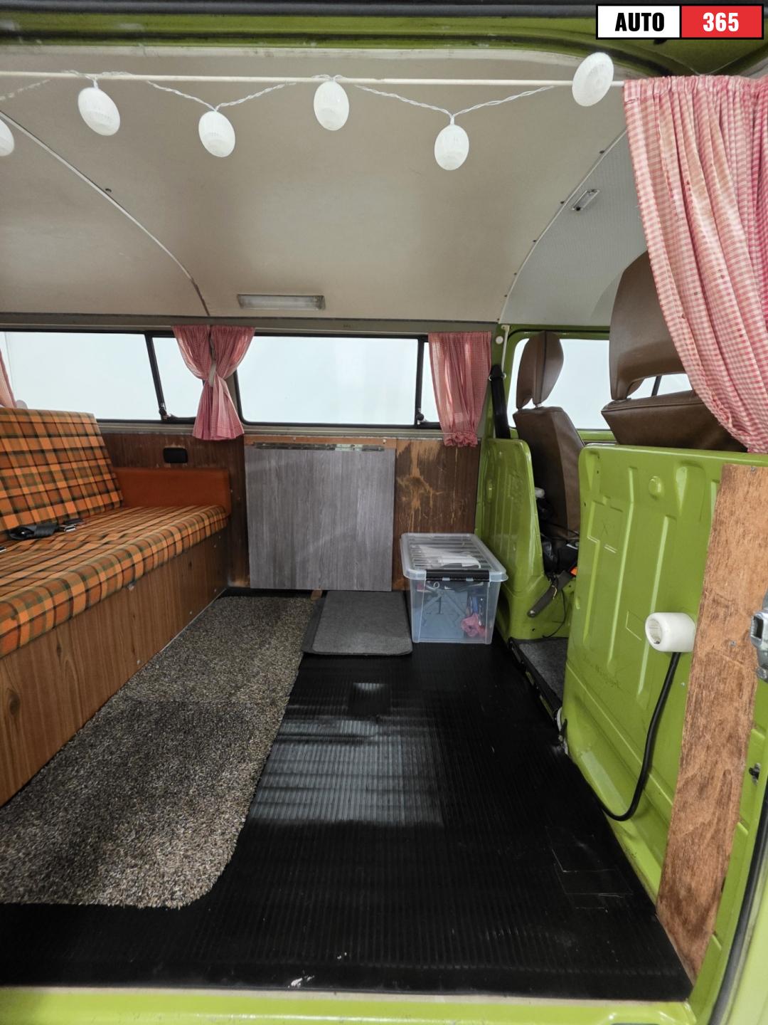 Volkswagen Kleinbus - Image 11