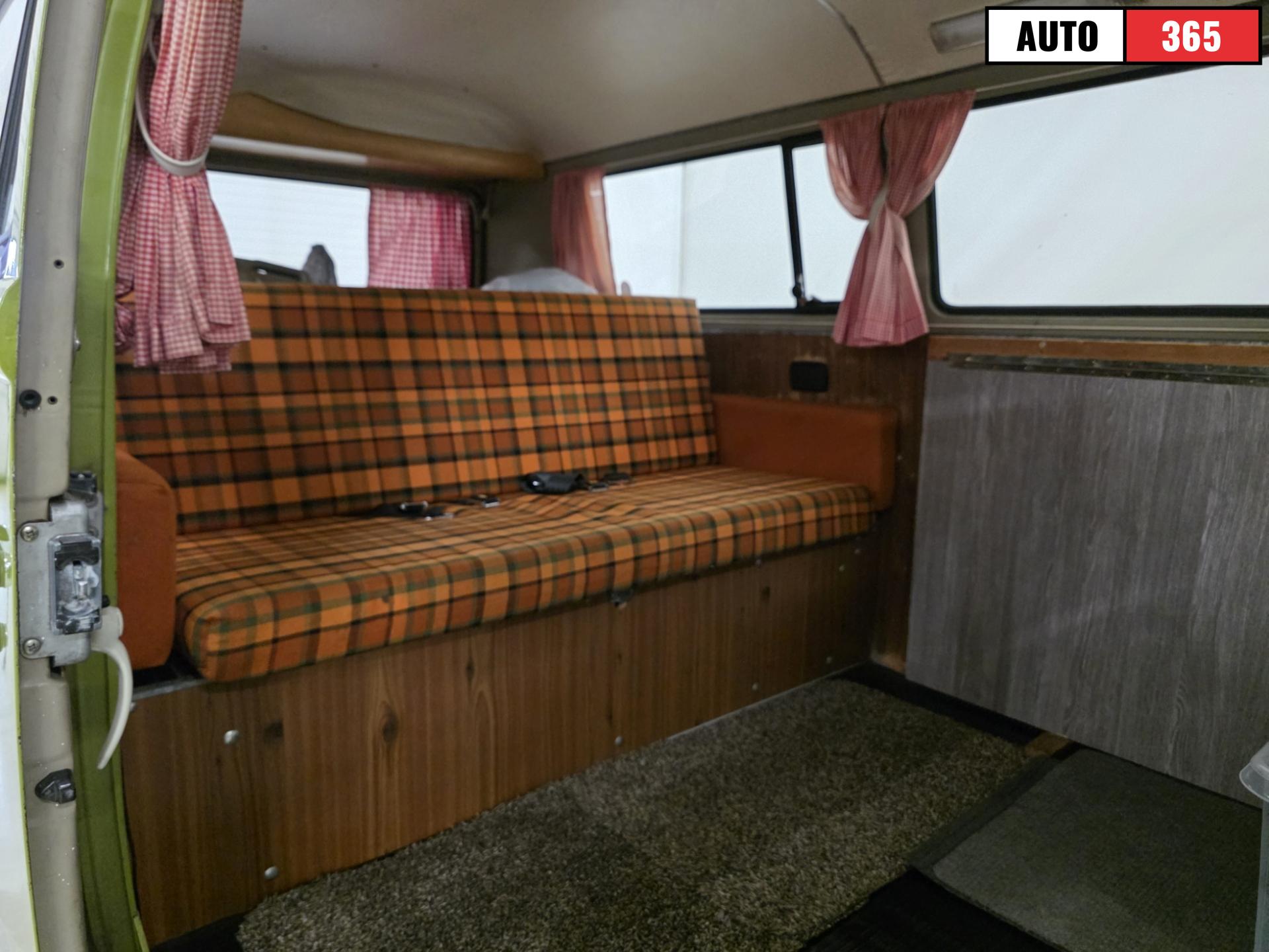 Volkswagen Kleinbus - Image 13