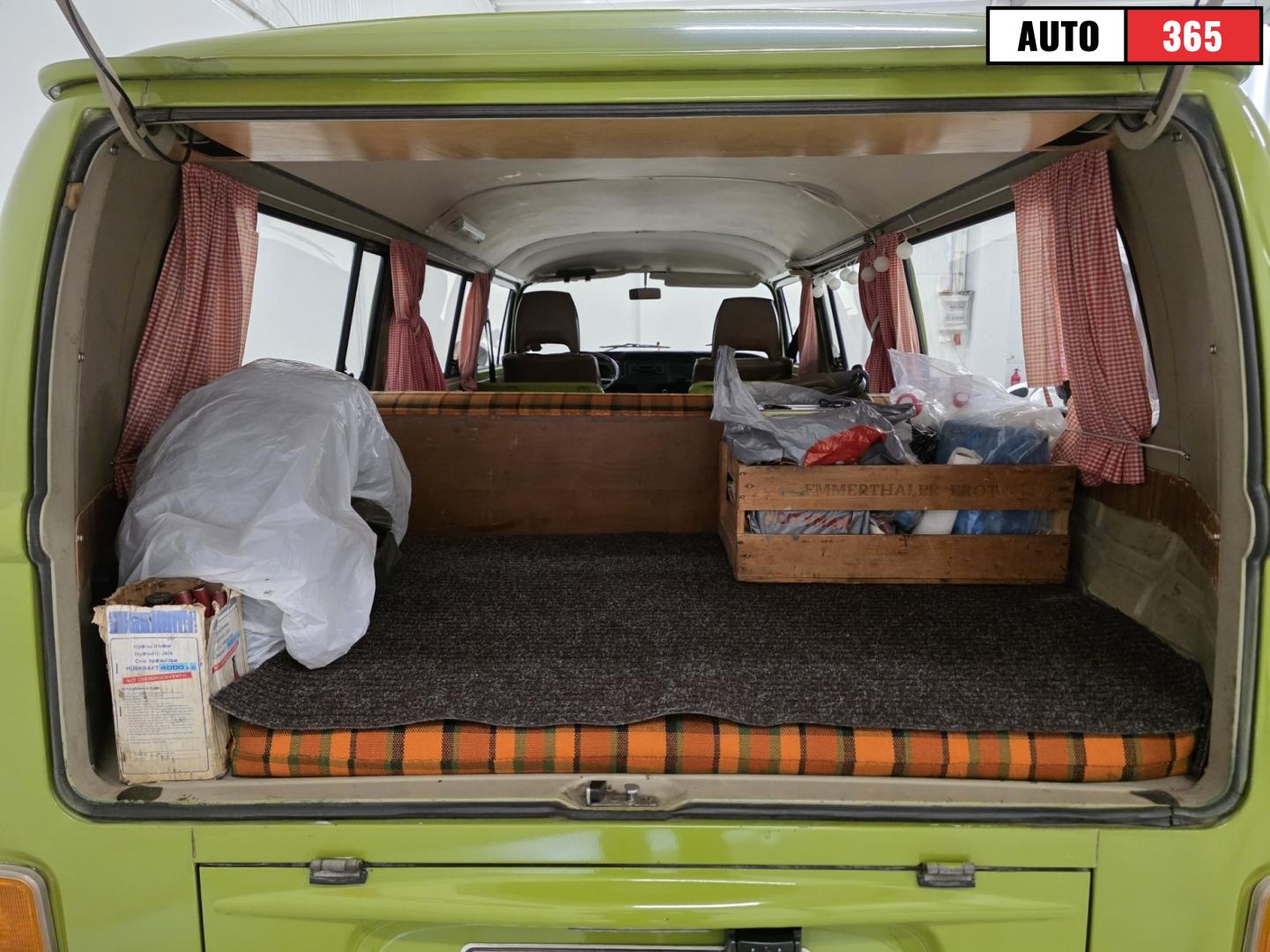Volkswagen Kleinbus - Image 14