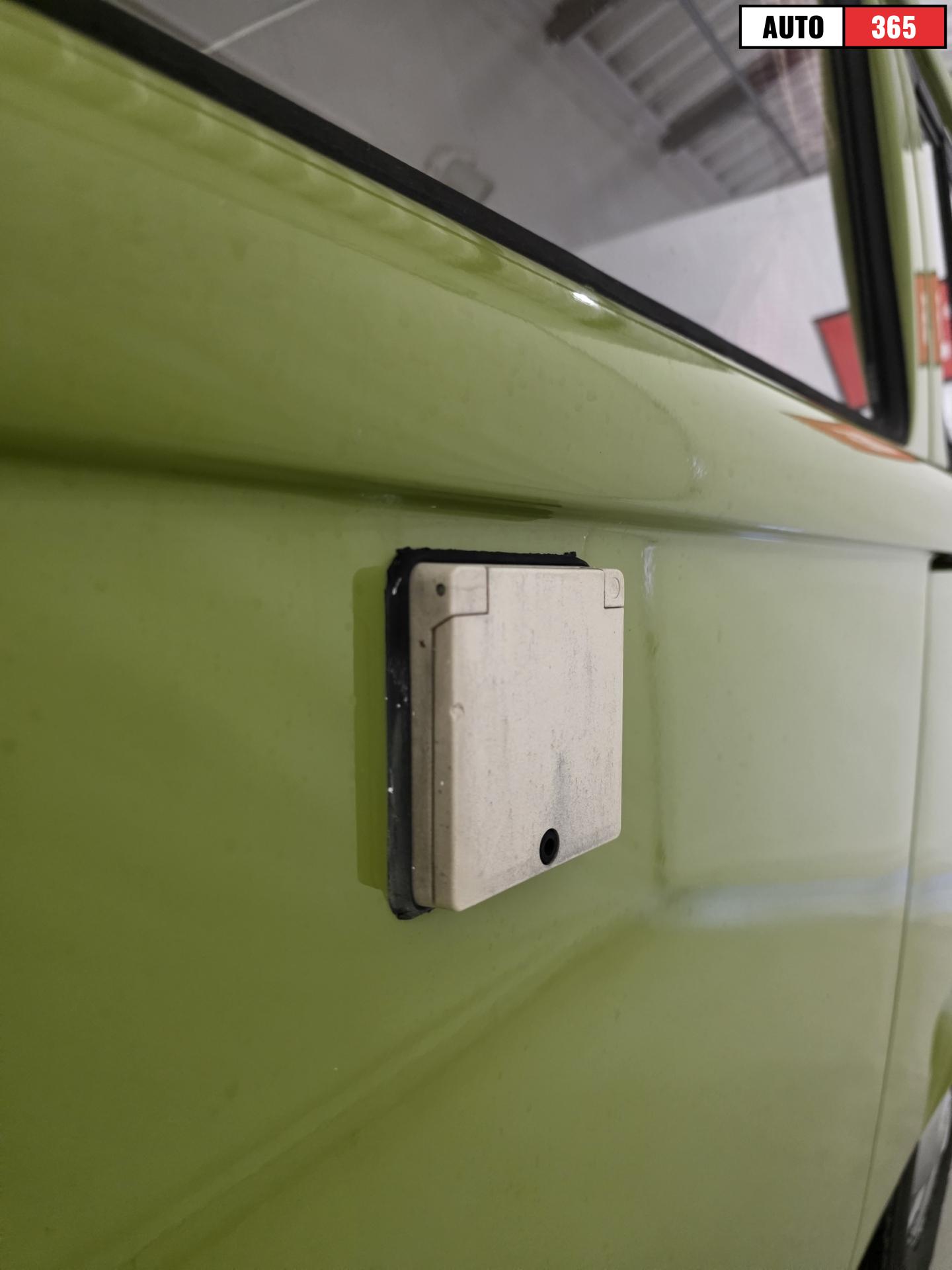 Volkswagen Kleinbus - Image 15
