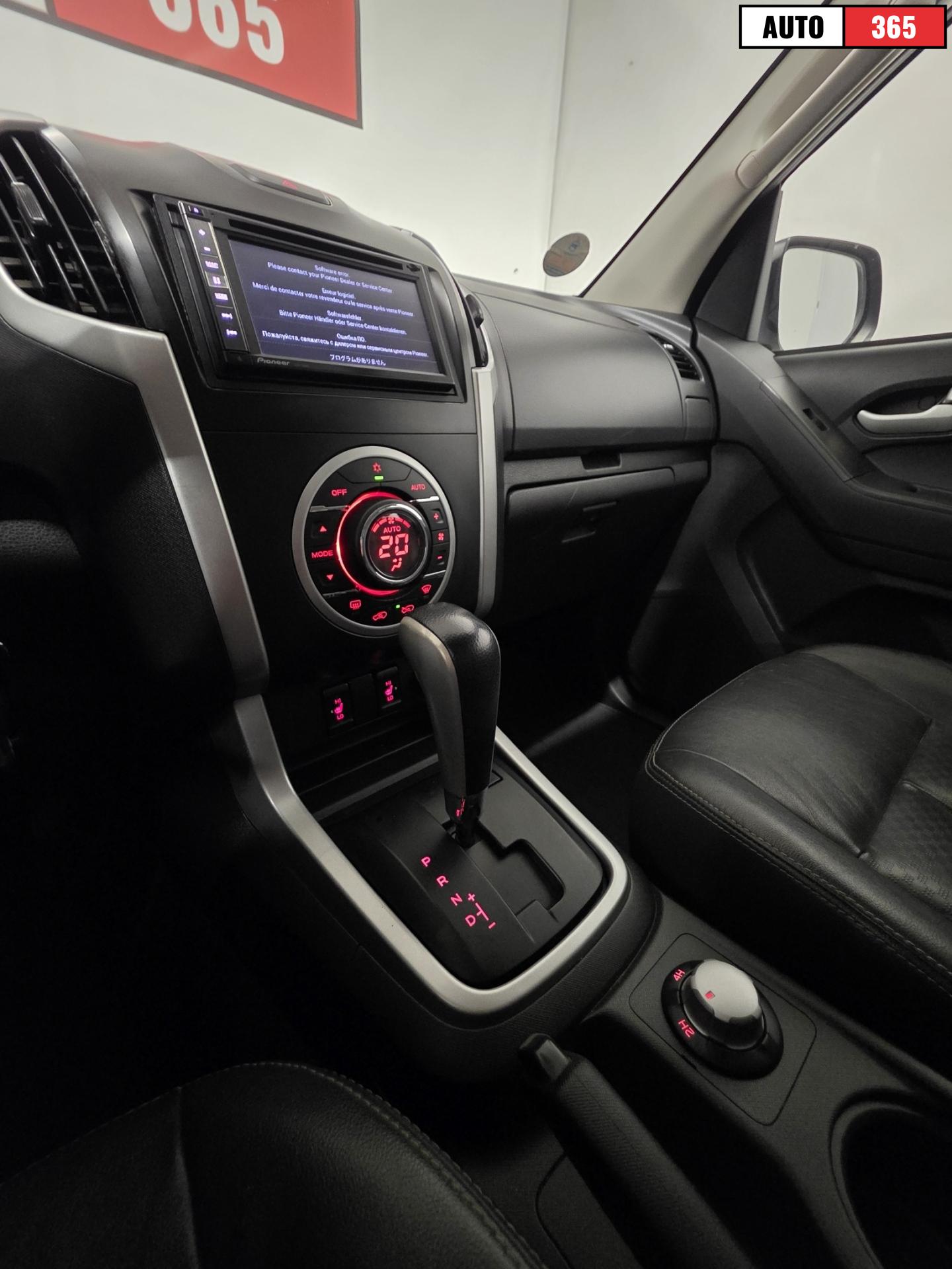 Isuzu D-Max - Image 12