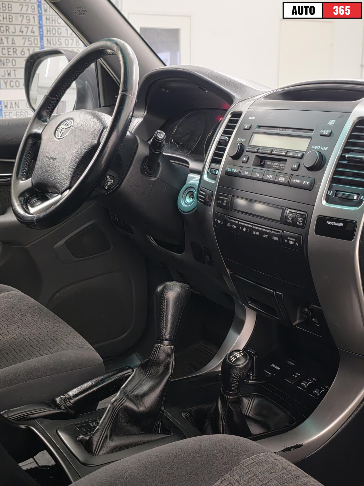 Toyota Land Cruiser - Image 7