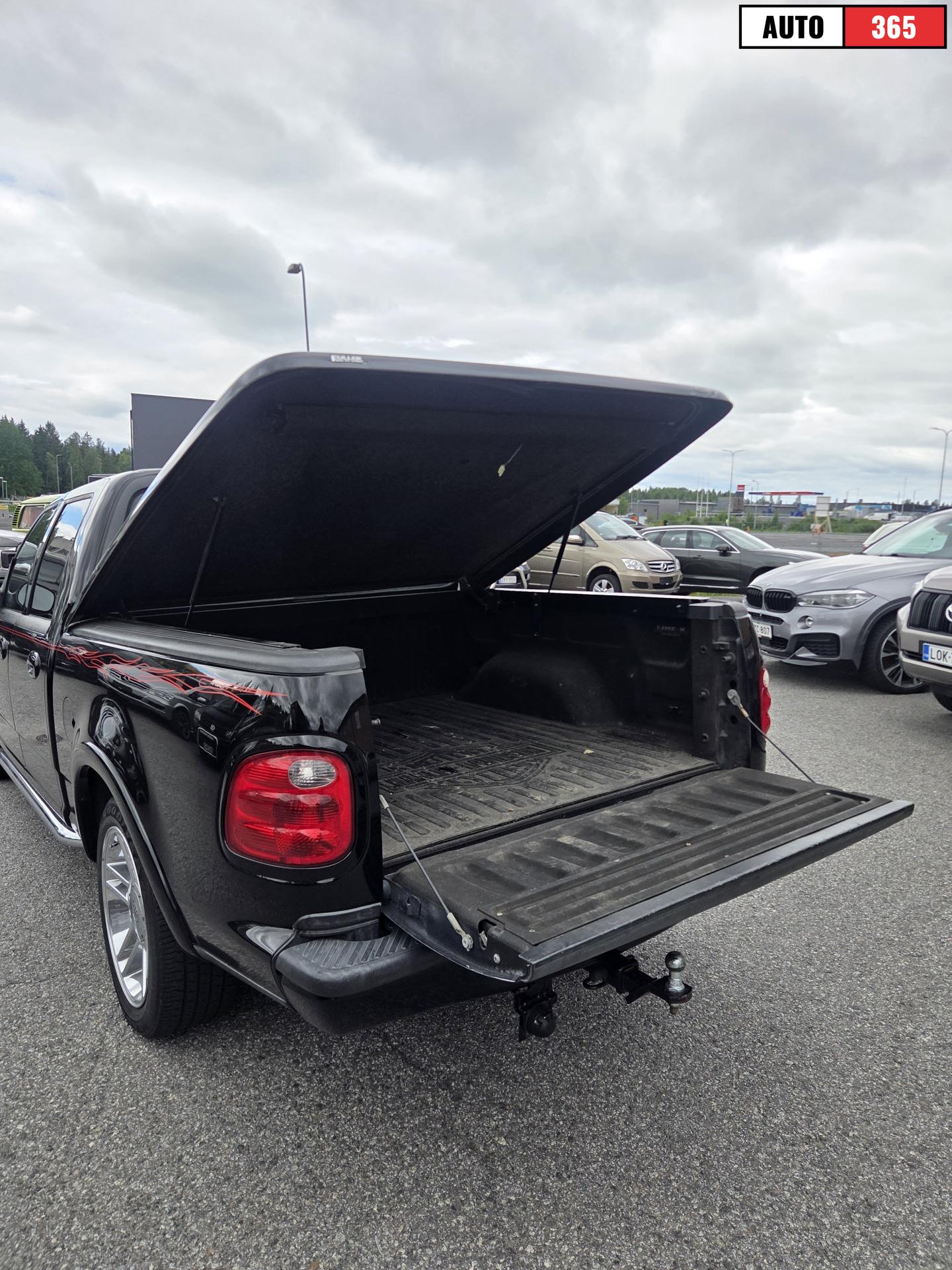 Ford F-150 - Image 10