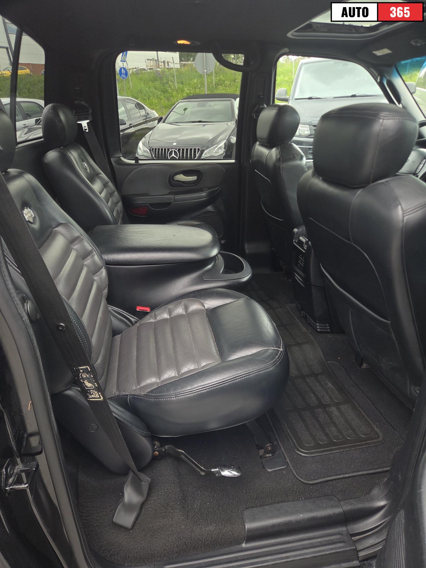 Ford F-150 - Image 11