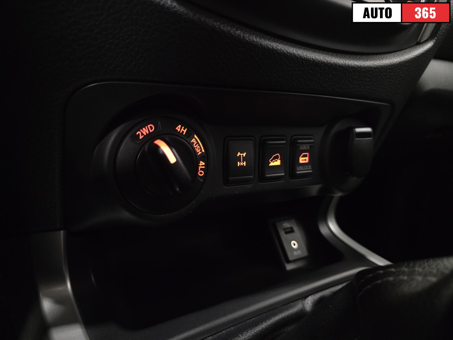 Nissan Navara - Image 17